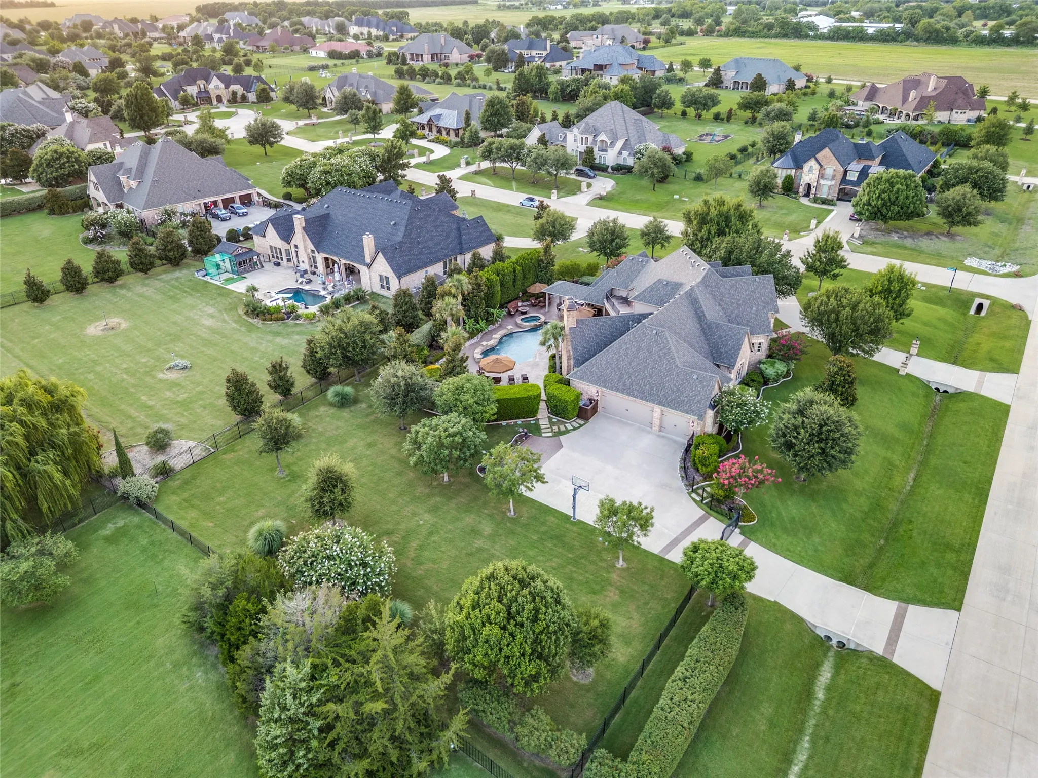 Single Family Residence For Sale in Collin County , 7004 Stony Oak Court, Parker, Texas 75002, 4 Bedroom, 6 Bathroom, 3 Garage spaces, 5,111 Sqft, built in 2007, mls#21323950, Real Estate Agent in Parker, Homes For Sale in Collin county, Homes For Sale in Parker, Realtor in Parker Texas, Real Estate Brokerage Independent Realty Texas, Luminita Cordes Realtor