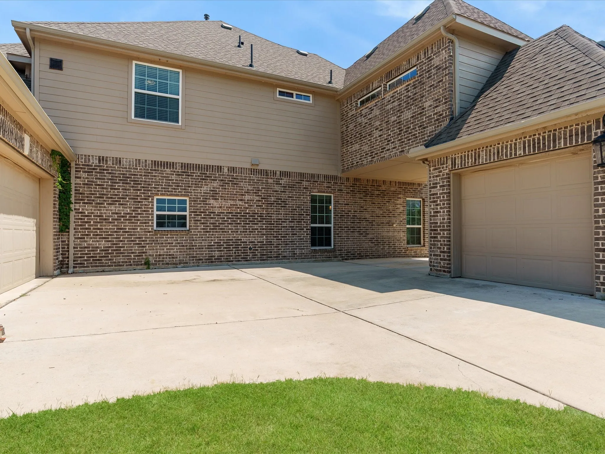 Ample garage spaces