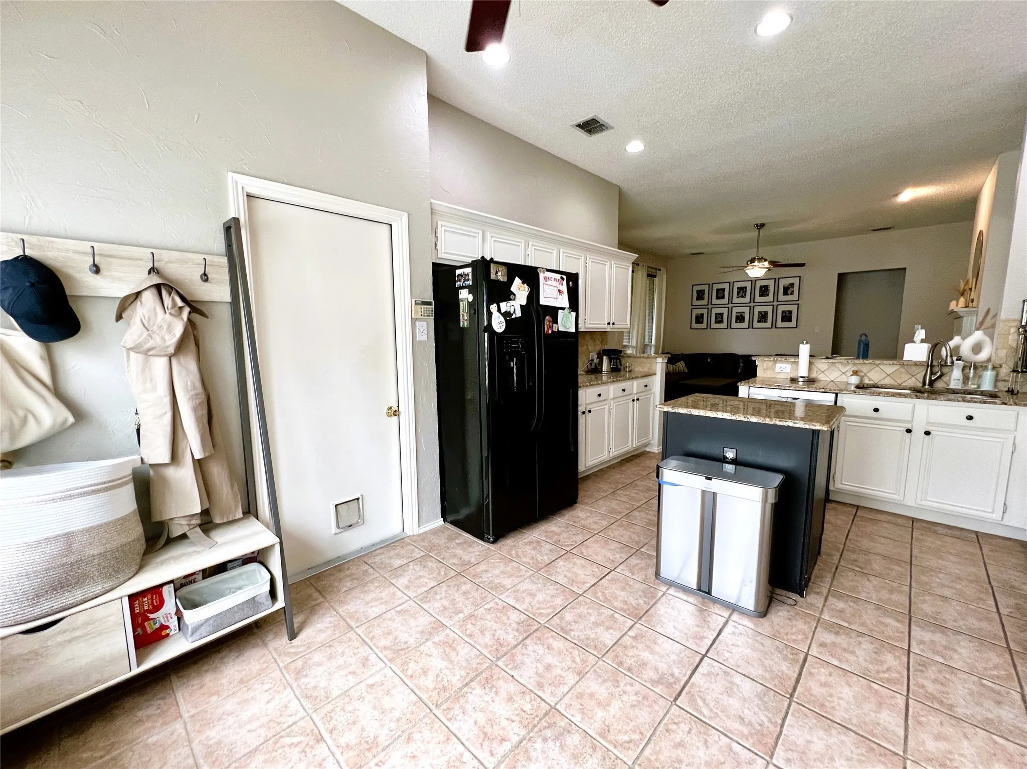 Single Family Residence For Rent in Collin County , 11413 Huntington Road, Frisco, Texas 75035, 4 Bedroom, 2 Bathroom, 2 Garage spaces, 1,860 Sqft, built in 1995, mls#21325545, Real Estate Agent in Frisco, Homes For Rent in Collin county, Homes For Rent in Frisco, Realtor in Frisco Texas, Real Estate Brokerage Independent Realty Texas, Luminita Cordes Realtor