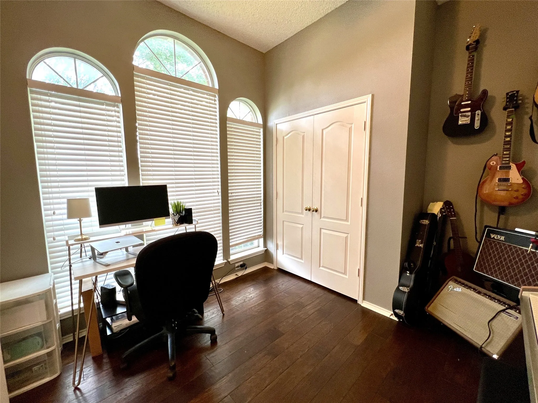 Single Family Residence For Rent in Collin County , 11413 Huntington Road, Frisco, Texas 75035, 4 Bedroom, 2 Bathroom, 2 Garage spaces, 1,860 Sqft, built in 1995, mls#21325545, Real Estate Agent in Frisco, Homes For Rent in Collin county, Homes For Rent in Frisco, Realtor in Frisco Texas, Real Estate Brokerage Independent Realty Texas, Luminita Cordes Realtor