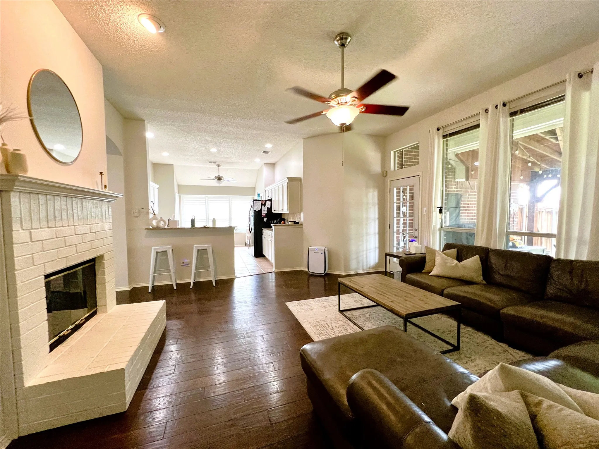 Single Family Residence For Rent in Collin County , 11413 Huntington Road, Frisco, Texas 75035, 4 Bedroom, 2 Bathroom, 2 Garage spaces, 1,860 Sqft, built in 1995, mls#21325545, Real Estate Agent in Frisco, Homes For Rent in Collin county, Homes For Rent in Frisco, Realtor in Frisco Texas, Real Estate Brokerage Independent Realty Texas, Luminita Cordes Realtor