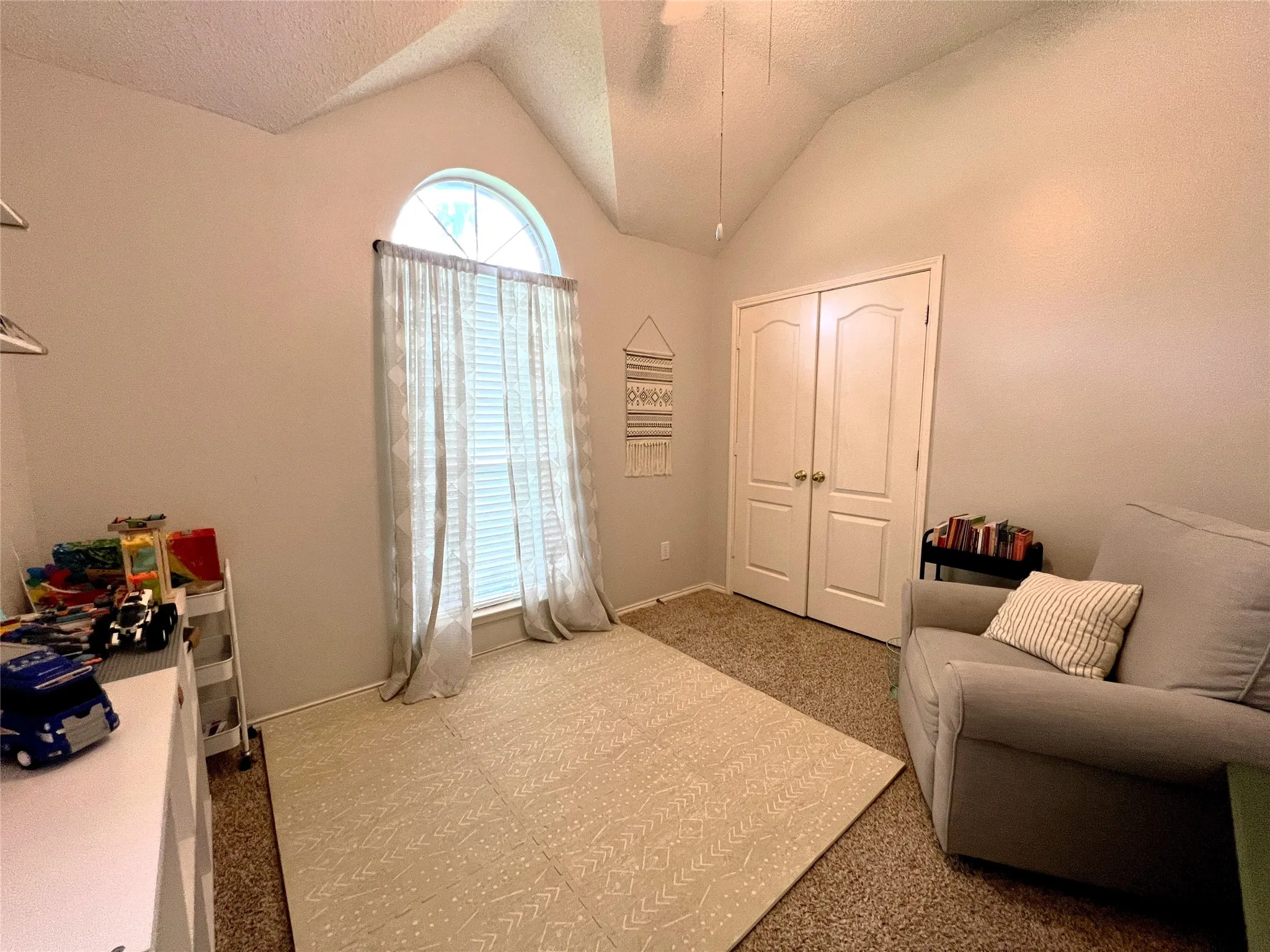 Single Family Residence For Rent in Collin County , 11413 Huntington Road, Frisco, Texas 75035, 4 Bedroom, 2 Bathroom, 2 Garage spaces, 1,860 Sqft, built in 1995, mls#21325545, Real Estate Agent in Frisco, Homes For Rent in Collin county, Homes For Rent in Frisco, Realtor in Frisco Texas, Real Estate Brokerage Independent Realty Texas, Luminita Cordes Realtor