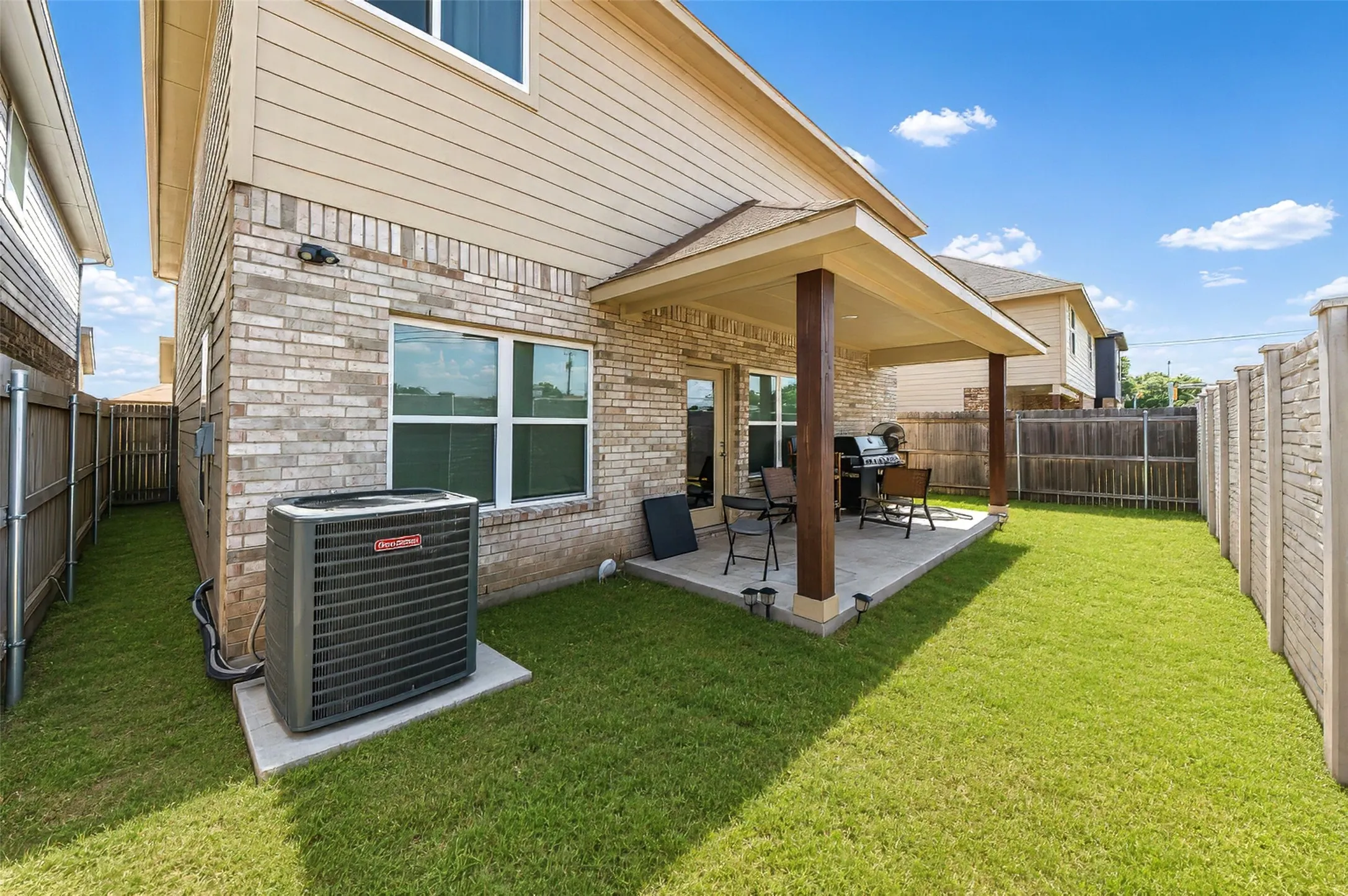 Single Family Residence For Sale in Dallas County , 256 Natalie Drive, Grand Prairie, Texas 75051, 4 Bedroom, 3 Bathroom, 2 Garage spaces, 2,408 Sqft, built in 2022, mls#21311808, Real Estate Agent in Grand Prairie, Homes For Sale in Dallas county, Homes For Sale in Grand Prairie, Realtor in Grand Prairie Texas, Real Estate Brokerage Independent Realty Texas, Luminita Cordes Realtor