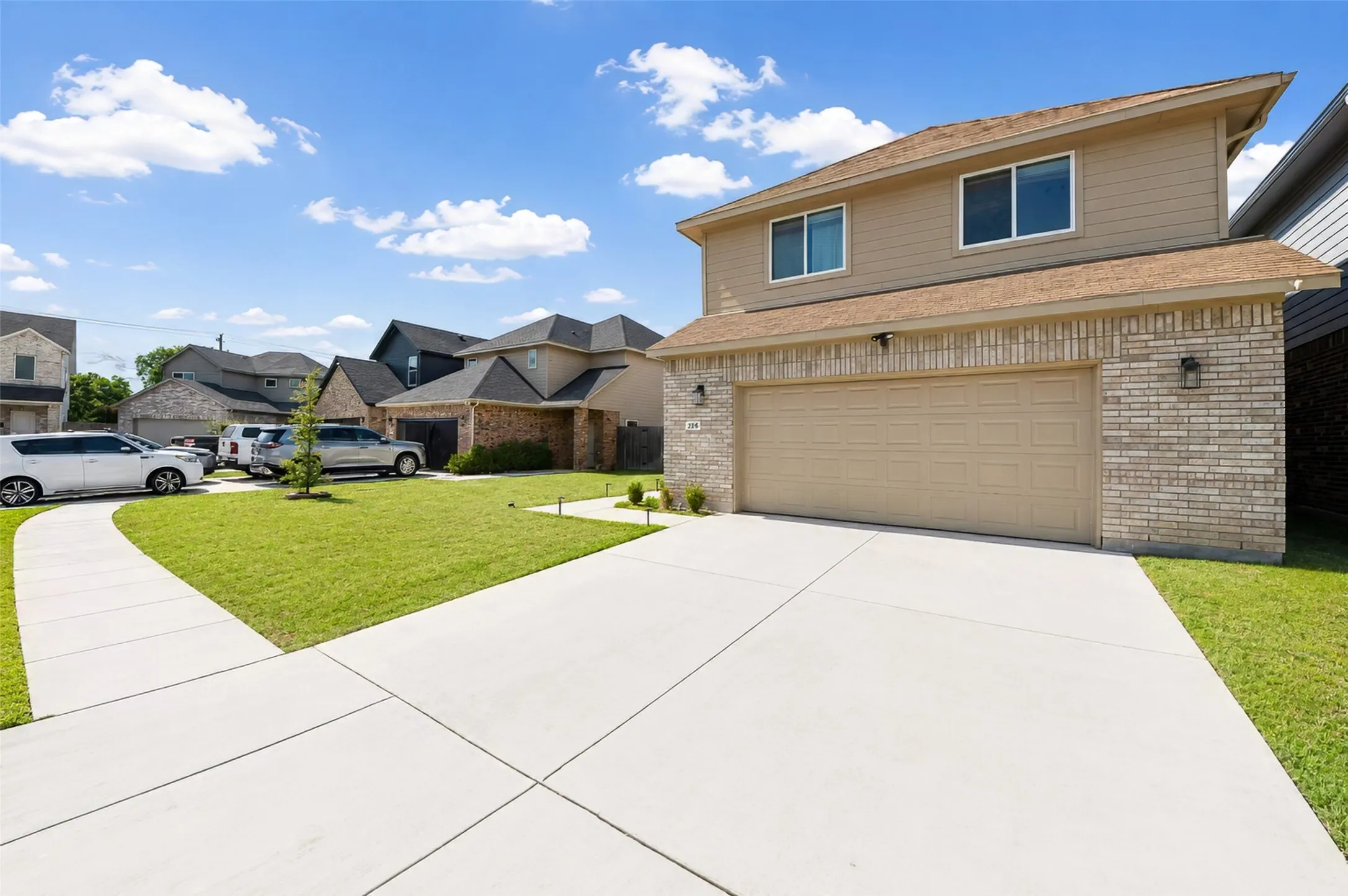 Single Family Residence For Sale in Dallas County , 256 Natalie Drive, Grand Prairie, Texas 75051, 4 Bedroom, 3 Bathroom, 2 Garage spaces, 2,408 Sqft, built in 2022, mls#21311808, Real Estate Agent in Grand Prairie, Homes For Sale in Dallas county, Homes For Sale in Grand Prairie, Realtor in Grand Prairie Texas, Real Estate Brokerage Independent Realty Texas, Luminita Cordes Realtor