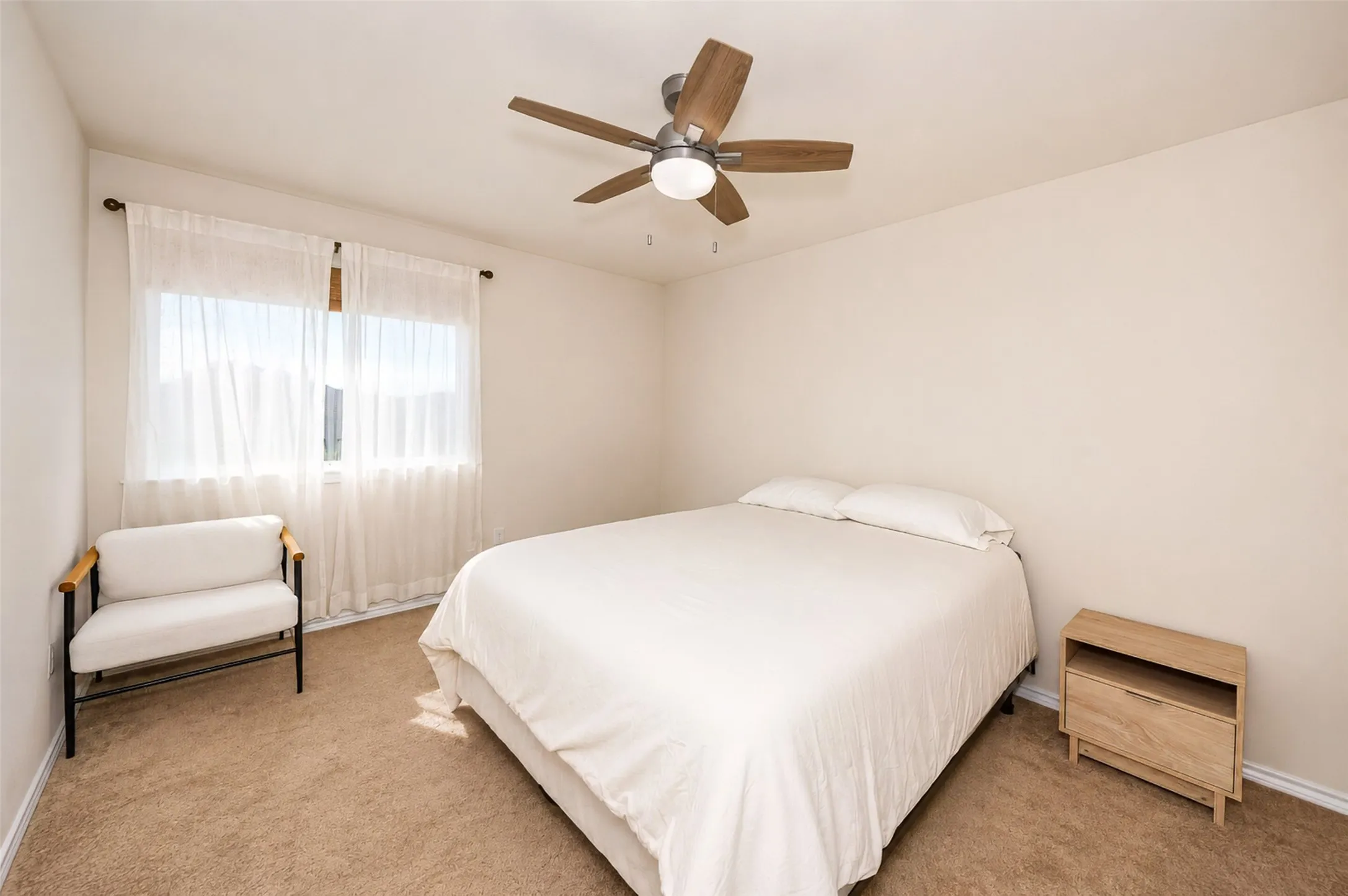 Single Family Residence For Sale in Dallas County , 256 Natalie Drive, Grand Prairie, Texas 75051, 4 Bedroom, 3 Bathroom, 2 Garage spaces, 2,408 Sqft, built in 2022, mls#21311808, Real Estate Agent in Grand Prairie, Homes For Sale in Dallas county, Homes For Sale in Grand Prairie, Realtor in Grand Prairie Texas, Real Estate Brokerage Independent Realty Texas, Luminita Cordes Realtor
