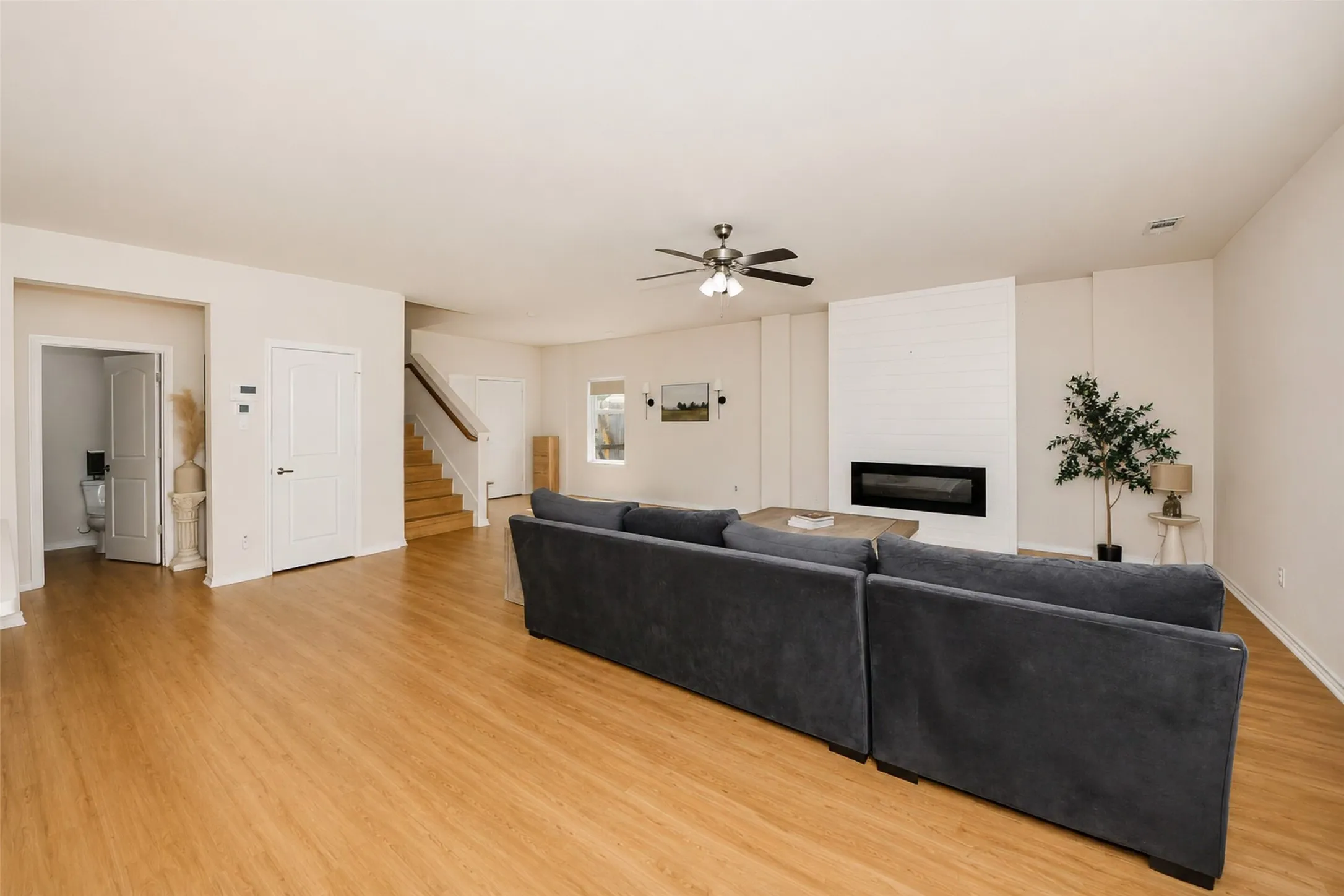 Single Family Residence For Sale in Dallas County , 256 Natalie Drive, Grand Prairie, Texas 75051, 4 Bedroom, 3 Bathroom, 2 Garage spaces, 2,408 Sqft, built in 2022, mls#21311808, Real Estate Agent in Grand Prairie, Homes For Sale in Dallas county, Homes For Sale in Grand Prairie, Realtor in Grand Prairie Texas, Real Estate Brokerage Independent Realty Texas, Luminita Cordes Realtor