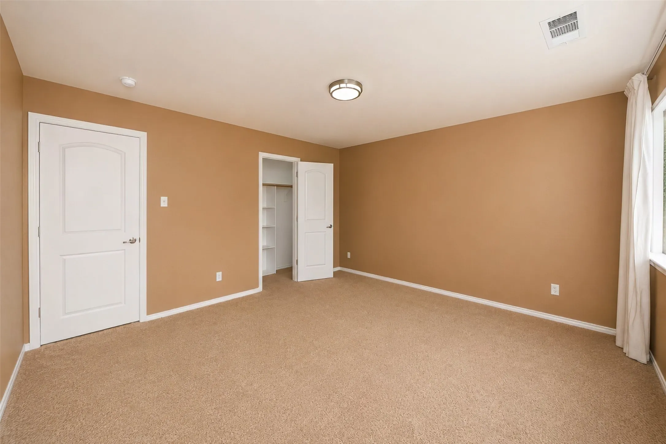 Single Family Residence For Sale in Dallas County , 256 Natalie Drive, Grand Prairie, Texas 75051, 4 Bedroom, 3 Bathroom, 2 Garage spaces, 2,408 Sqft, built in 2022, mls#21311808, Real Estate Agent in Grand Prairie, Homes For Sale in Dallas county, Homes For Sale in Grand Prairie, Realtor in Grand Prairie Texas, Real Estate Brokerage Independent Realty Texas, Luminita Cordes Realtor