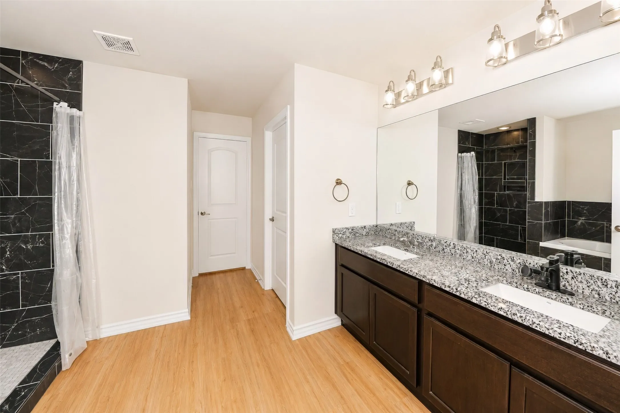 Single Family Residence For Sale in Dallas County , 256 Natalie Drive, Grand Prairie, Texas 75051, 4 Bedroom, 3 Bathroom, 2 Garage spaces, 2,408 Sqft, built in 2022, mls#21311808, Real Estate Agent in Grand Prairie, Homes For Sale in Dallas county, Homes For Sale in Grand Prairie, Realtor in Grand Prairie Texas, Real Estate Brokerage Independent Realty Texas, Luminita Cordes Realtor