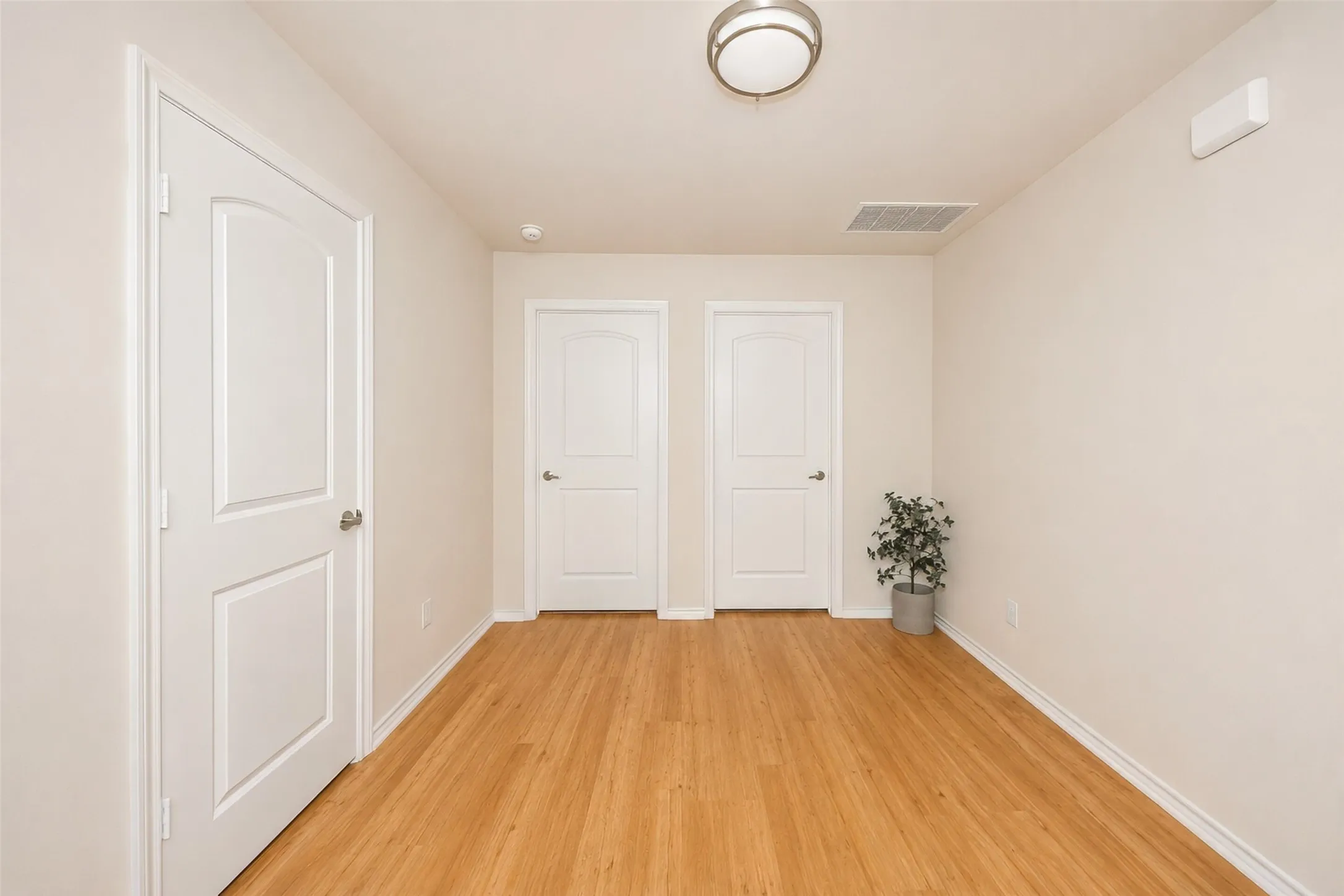 Single Family Residence For Sale in Dallas County , 256 Natalie Drive, Grand Prairie, Texas 75051, 4 Bedroom, 3 Bathroom, 2 Garage spaces, 2,408 Sqft, built in 2022, mls#21311808, Real Estate Agent in Grand Prairie, Homes For Sale in Dallas county, Homes For Sale in Grand Prairie, Realtor in Grand Prairie Texas, Real Estate Brokerage Independent Realty Texas, Luminita Cordes Realtor