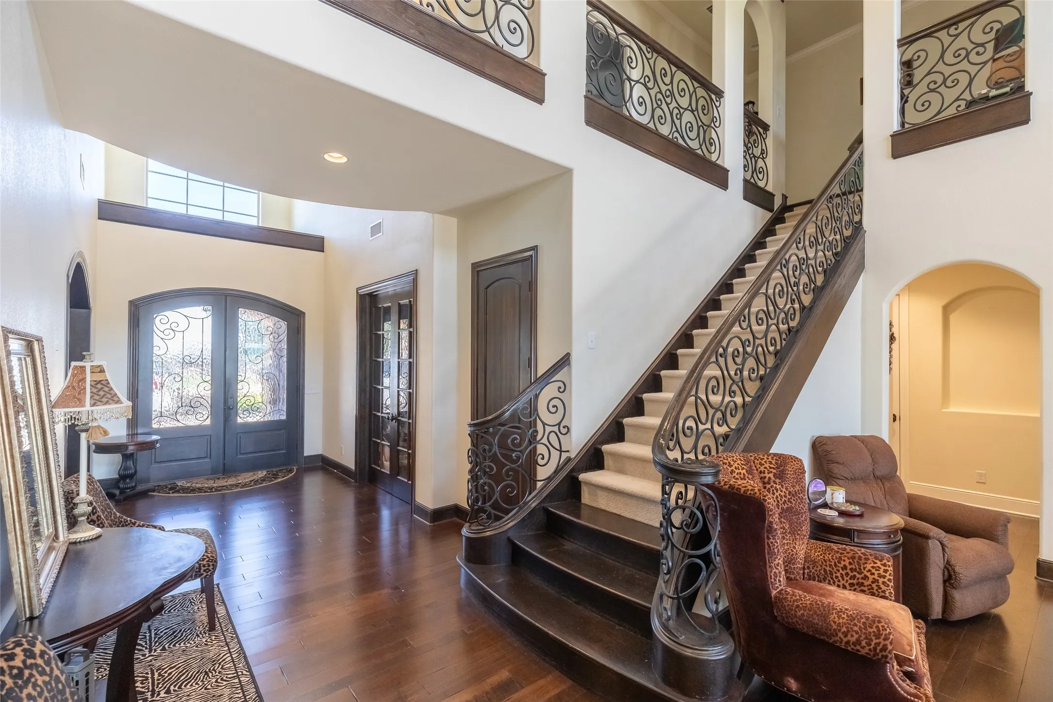Single Family Residence For Sale in Taylor County , 709 Prosperity Road, Abilene, Texas 79602, 5 Bedroom, 6 Bathroom, 4 Garage spaces, 5,382 Sqft, built in 2015, mls#21324144, Real Estate Agent in Abilene, Homes For Sale in Taylor county, Homes For Sale in Abilene, Realtor in Abilene Texas, Real Estate Brokerage Independent Realty Texas, Luminita Cordes Realtor