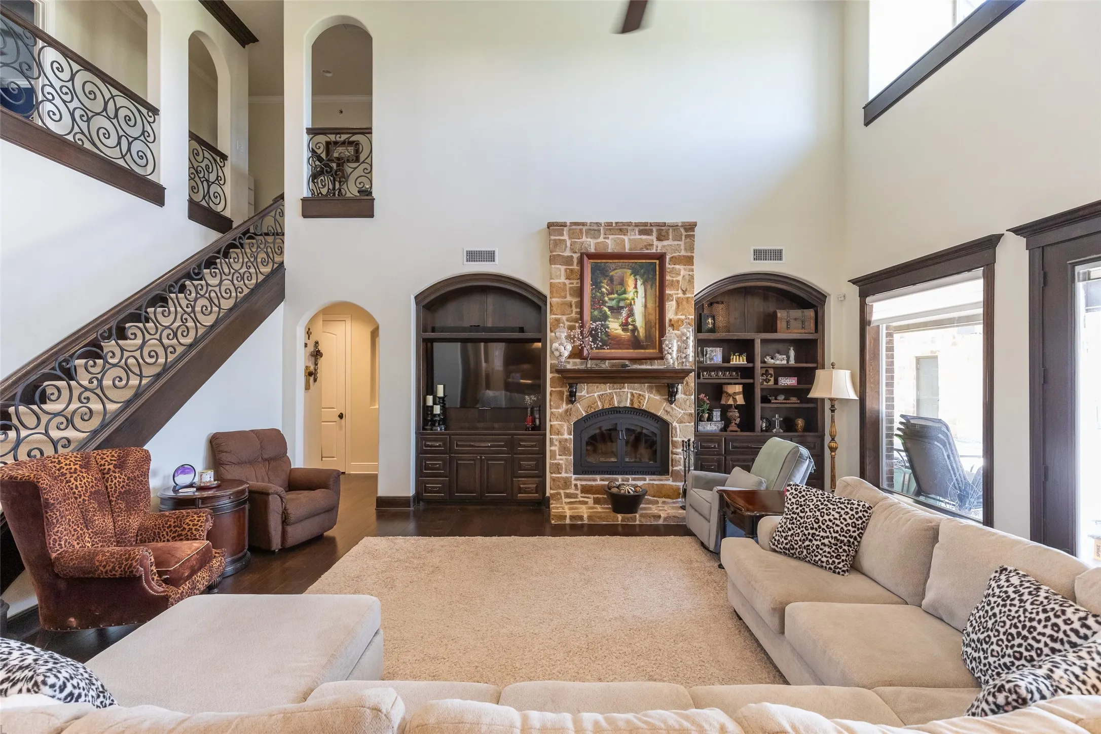 Single Family Residence For Sale in Taylor County , 709 Prosperity Road, Abilene, Texas 79602, 5 Bedroom, 6 Bathroom, 4 Garage spaces, 5,382 Sqft, built in 2015, mls#21324144, Real Estate Agent in Abilene, Homes For Sale in Taylor county, Homes For Sale in Abilene, Realtor in Abilene Texas, Real Estate Brokerage Independent Realty Texas, Luminita Cordes Realtor