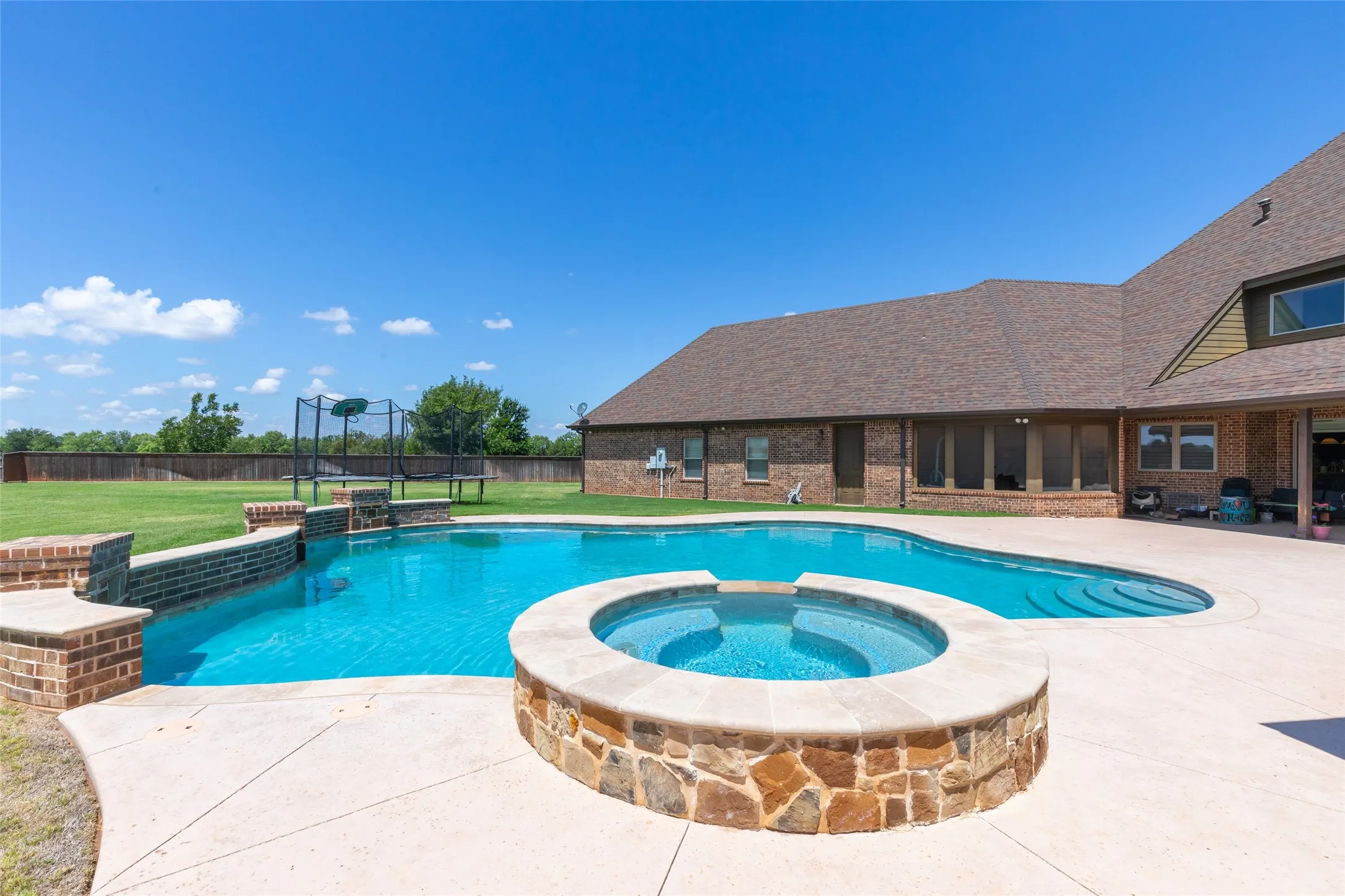 Single Family Residence For Sale in Taylor County , 709 Prosperity Road, Abilene, Texas 79602, 5 Bedroom, 6 Bathroom, 4 Garage spaces, 5,382 Sqft, built in 2015, mls#21324144, Real Estate Agent in Abilene, Homes For Sale in Taylor county, Homes For Sale in Abilene, Realtor in Abilene Texas, Real Estate Brokerage Independent Realty Texas, Luminita Cordes Realtor