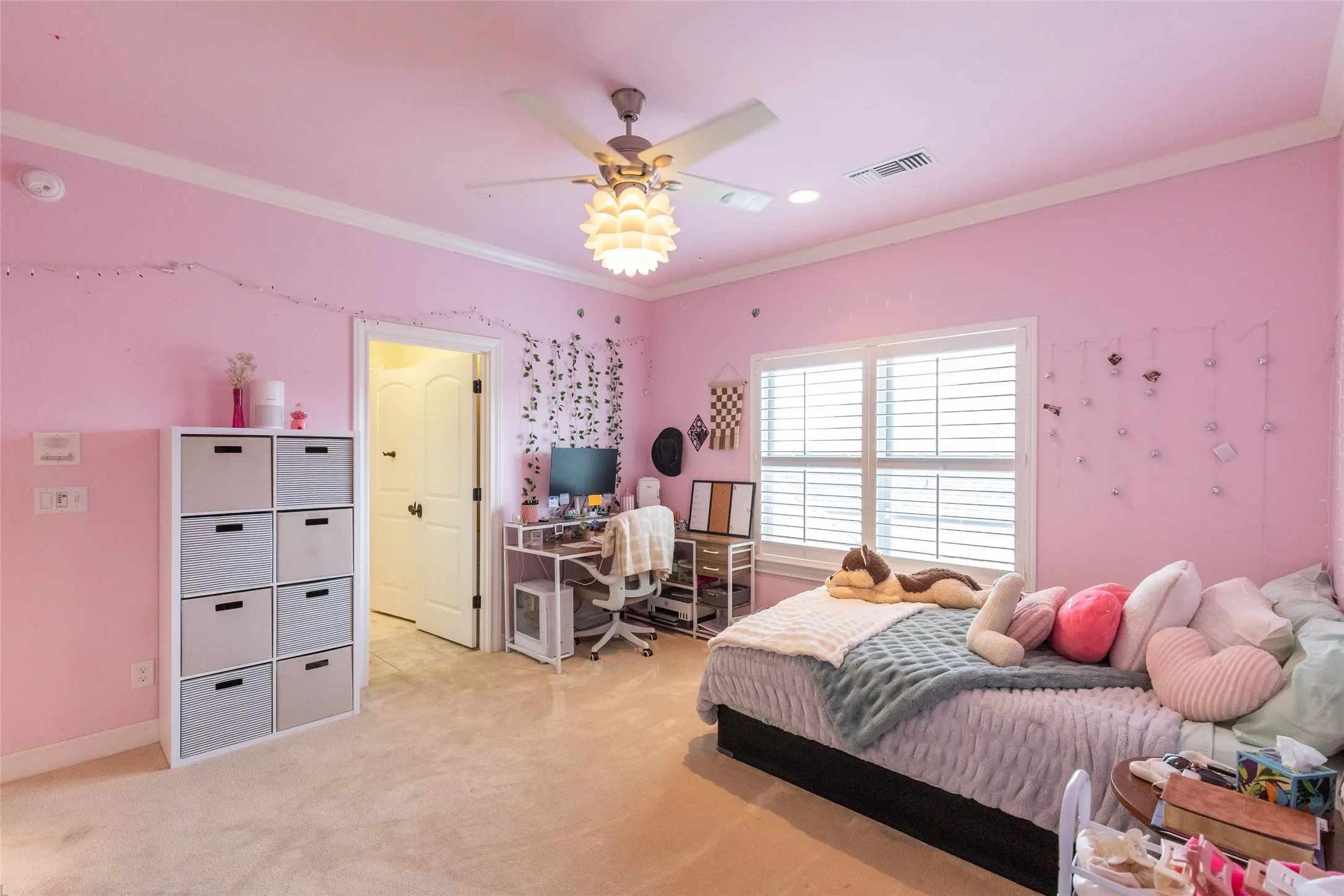 Single Family Residence For Sale in Taylor County , 709 Prosperity Road, Abilene, Texas 79602, 5 Bedroom, 6 Bathroom, 4 Garage spaces, 5,382 Sqft, built in 2015, mls#21324144, Real Estate Agent in Abilene, Homes For Sale in Taylor county, Homes For Sale in Abilene, Realtor in Abilene Texas, Real Estate Brokerage Independent Realty Texas, Luminita Cordes Realtor