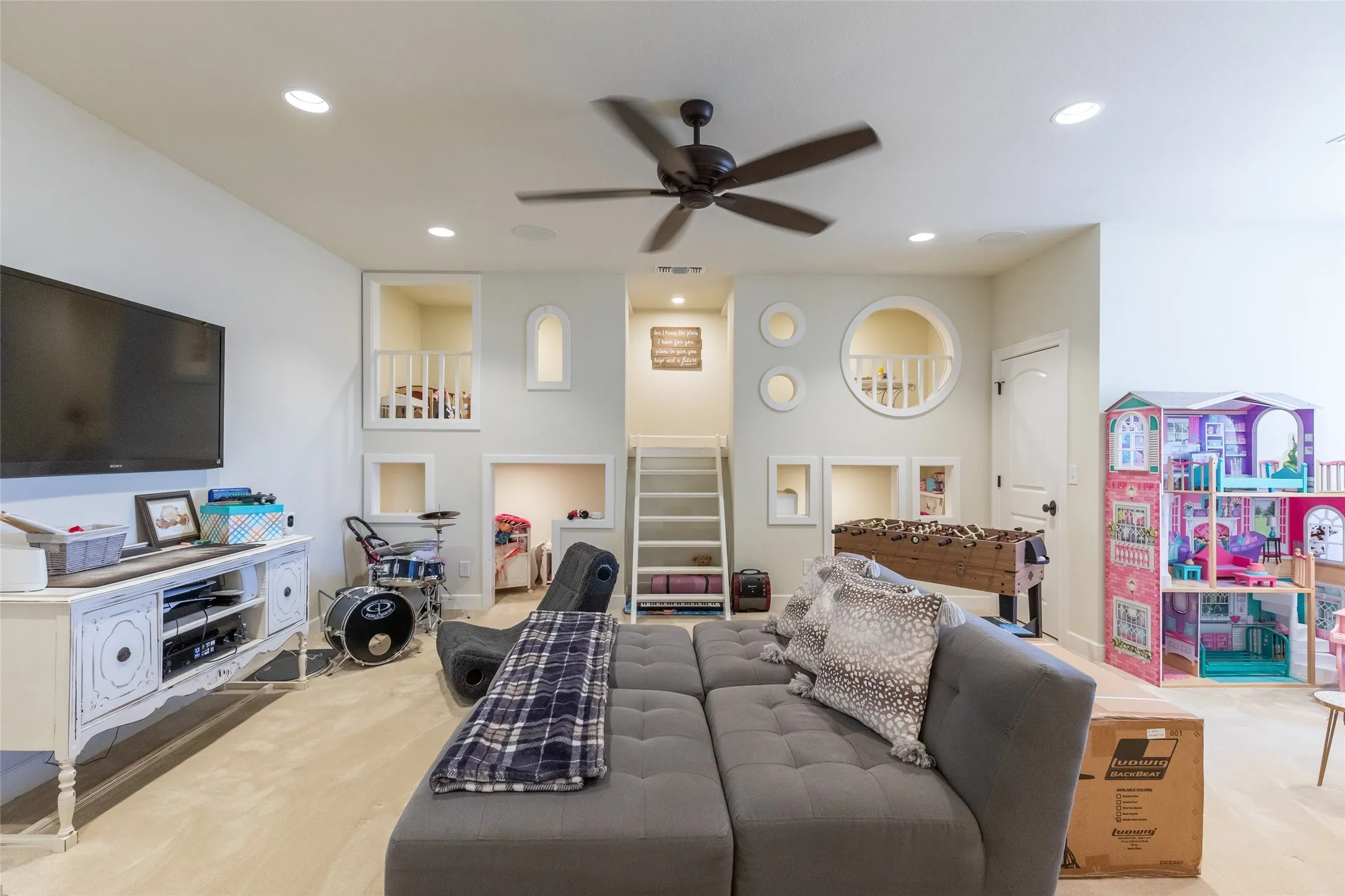Single Family Residence For Sale in Taylor County , 709 Prosperity Road, Abilene, Texas 79602, 5 Bedroom, 6 Bathroom, 4 Garage spaces, 5,382 Sqft, built in 2015, mls#21324144, Real Estate Agent in Abilene, Homes For Sale in Taylor county, Homes For Sale in Abilene, Realtor in Abilene Texas, Real Estate Brokerage Independent Realty Texas, Luminita Cordes Realtor