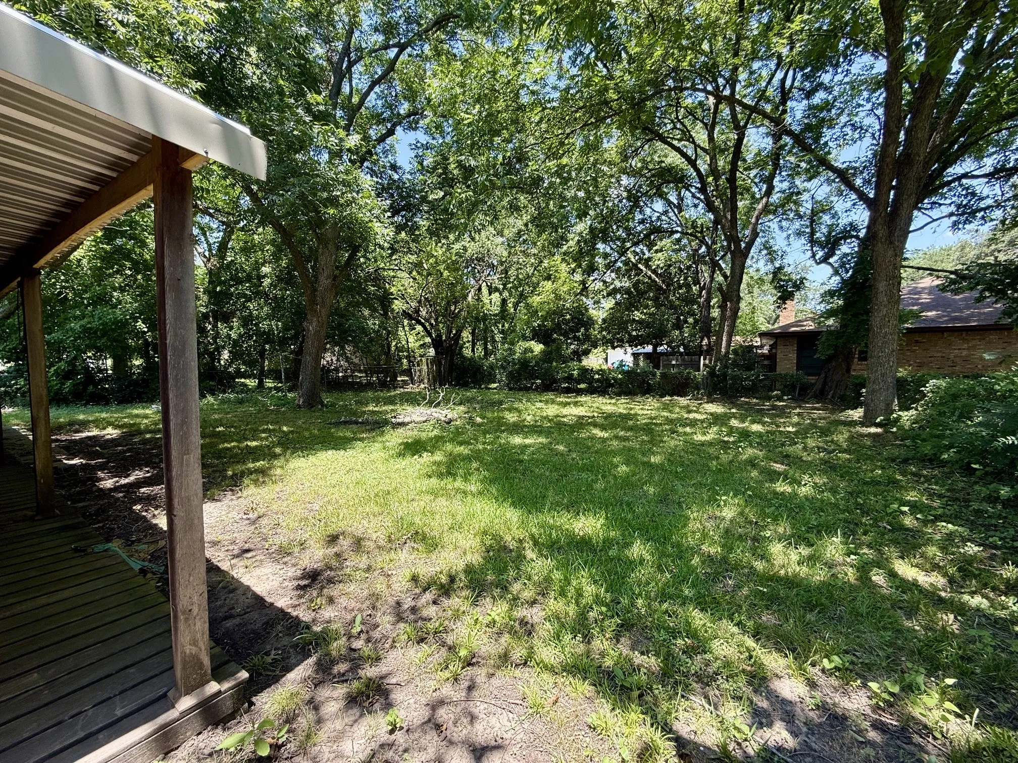 Single Family Residence For Sale in Cooke County , 215 W Tennie Street, Gainesville, Texas 76240, 3 Bedroom, 1 Bathroom, Garage spaces, 1,415 Sqft, built in 1963, mls#21325185, Real Estate Agent in Gainesville, Homes For Sale in Cooke county, Homes For Sale in Gainesville, Realtor in Gainesville Texas, Real Estate Brokerage Independent Realty Texas, Luminita Cordes Realtor