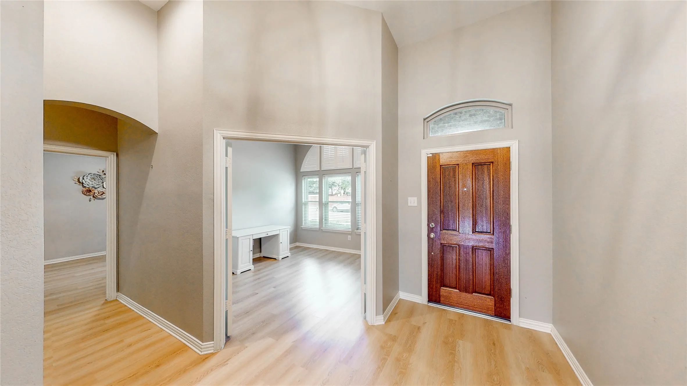 Single Family Residence For Sale in Denton County , 3924 Appleton Lane, Flower Mound, Texas 75022, 3 Bedroom, 2 Bathroom, 2 Garage spaces, 2,552 Sqft, built in 2003, mls#21325543, Real Estate Agent in Flower Mound, Homes For Sale in Denton county, Homes For Sale in Flower Mound, Realtor in Flower Mound Texas, Real Estate Brokerage Independent Realty Texas, Luminita Cordes Realtor