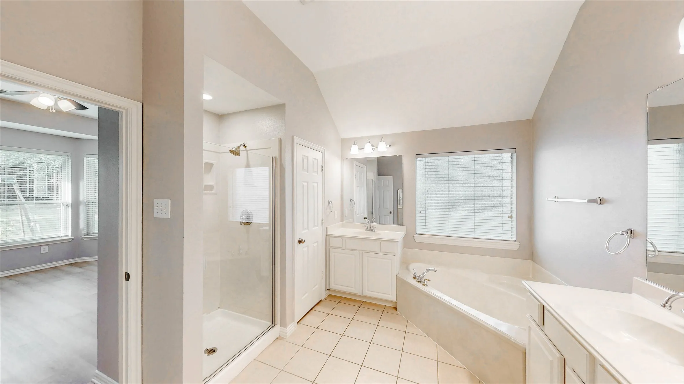 Single Family Residence For Sale in Denton County , 3924 Appleton Lane, Flower Mound, Texas 75022, 3 Bedroom, 2 Bathroom, 2 Garage spaces, 2,552 Sqft, built in 2003, mls#21325543, Real Estate Agent in Flower Mound, Homes For Sale in Denton county, Homes For Sale in Flower Mound, Realtor in Flower Mound Texas, Real Estate Brokerage Independent Realty Texas, Luminita Cordes Realtor