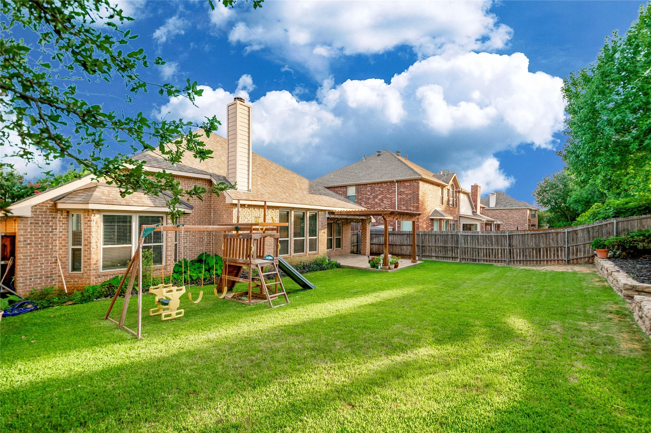 Single Family Residence For Sale in Denton County , 3924 Appleton Lane, Flower Mound, Texas 75022, 3 Bedroom, 2 Bathroom, 2 Garage spaces, 2,552 Sqft, built in 2003, mls#21325543, Real Estate Agent in Flower Mound, Homes For Sale in Denton county, Homes For Sale in Flower Mound, Realtor in Flower Mound Texas, Real Estate Brokerage Independent Realty Texas, Luminita Cordes Realtor