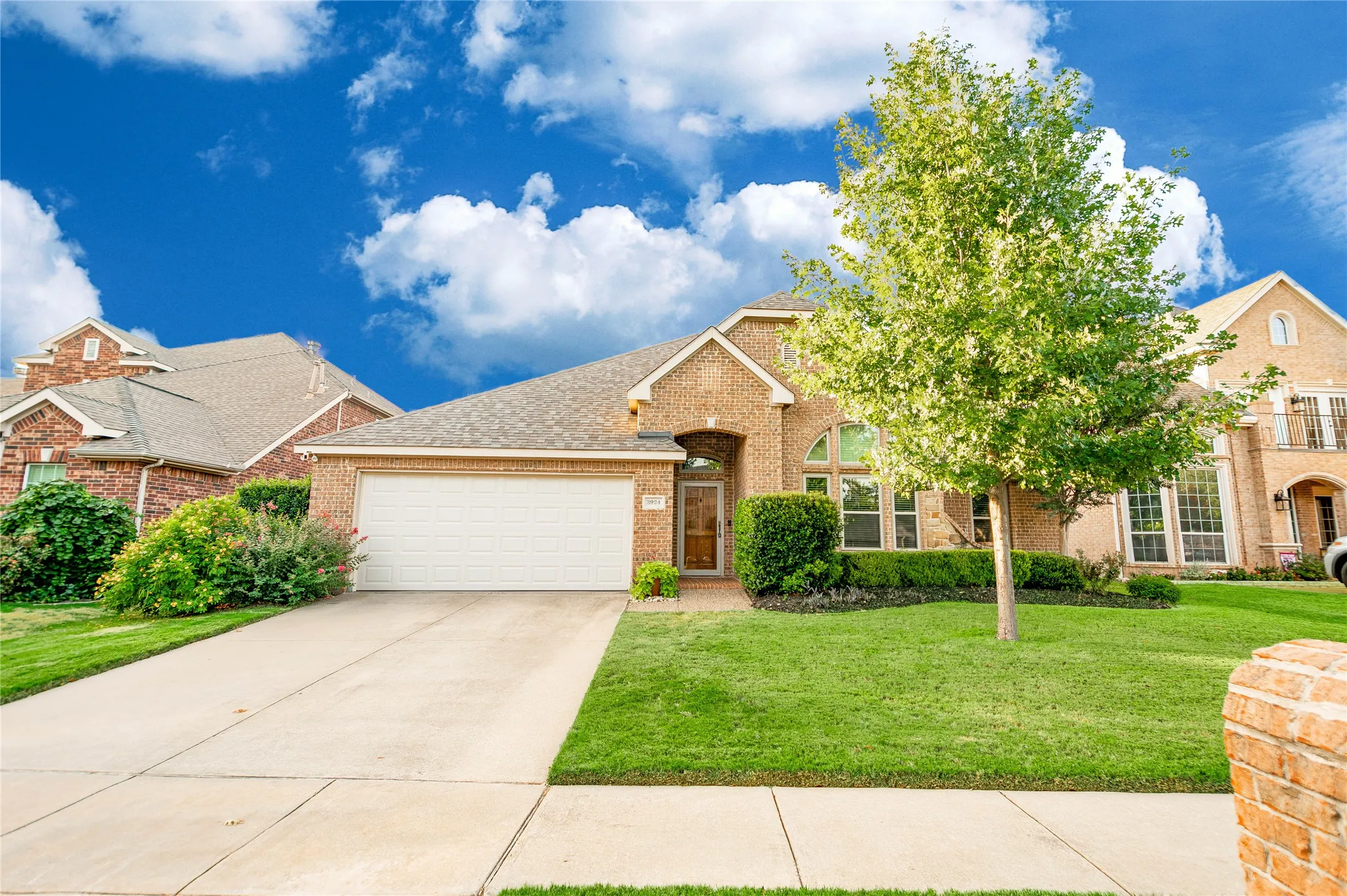 Single Family Residence For Sale in Denton County , 3924 Appleton Lane, Flower Mound, Texas 75022, 3 Bedroom, 2 Bathroom, 2 Garage spaces, 2,552 Sqft, built in 2003, mls#21325543, Real Estate Agent in Flower Mound, Homes For Sale in Denton county, Homes For Sale in Flower Mound, Realtor in Flower Mound Texas, Real Estate Brokerage Independent Realty Texas, Luminita Cordes Realtor