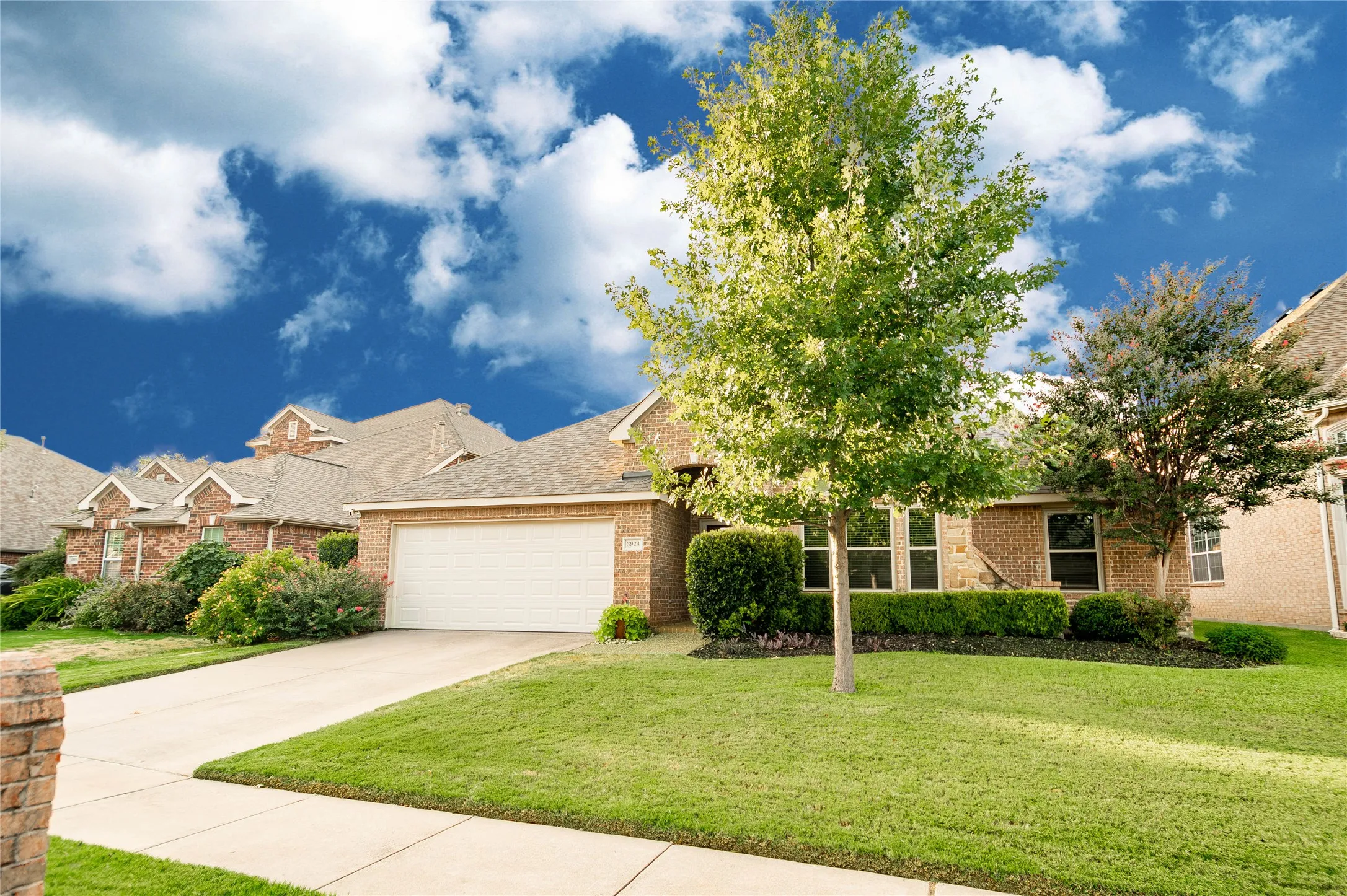Single Family Residence For Sale in Denton County , 3924 Appleton Lane, Flower Mound, Texas 75022, 3 Bedroom, 2 Bathroom, 2 Garage spaces, 2,552 Sqft, built in 2003, mls#21325543, Real Estate Agent in Flower Mound, Homes For Sale in Denton county, Homes For Sale in Flower Mound, Realtor in Flower Mound Texas, Real Estate Brokerage Independent Realty Texas, Luminita Cordes Realtor
