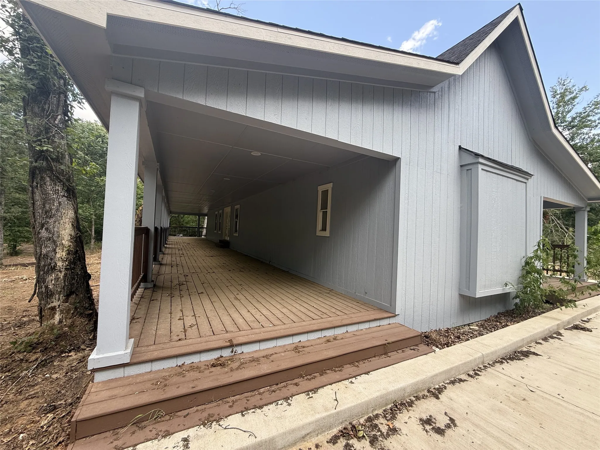 Mobile Home For Sale in Henderson County , 108 Charlies Pl Road, Trinidad, Texas 75163, 3 Bedroom, 2 Bathroom, Garage spaces, 1,216 Sqft, built in 2023, mls#21325552, Real Estate Agent in Trinidad, Homes For Sale in Henderson county, Homes For Sale in Trinidad, Realtor in Trinidad Texas, Real Estate Brokerage Independent Realty Texas, Luminita Cordes Realtor