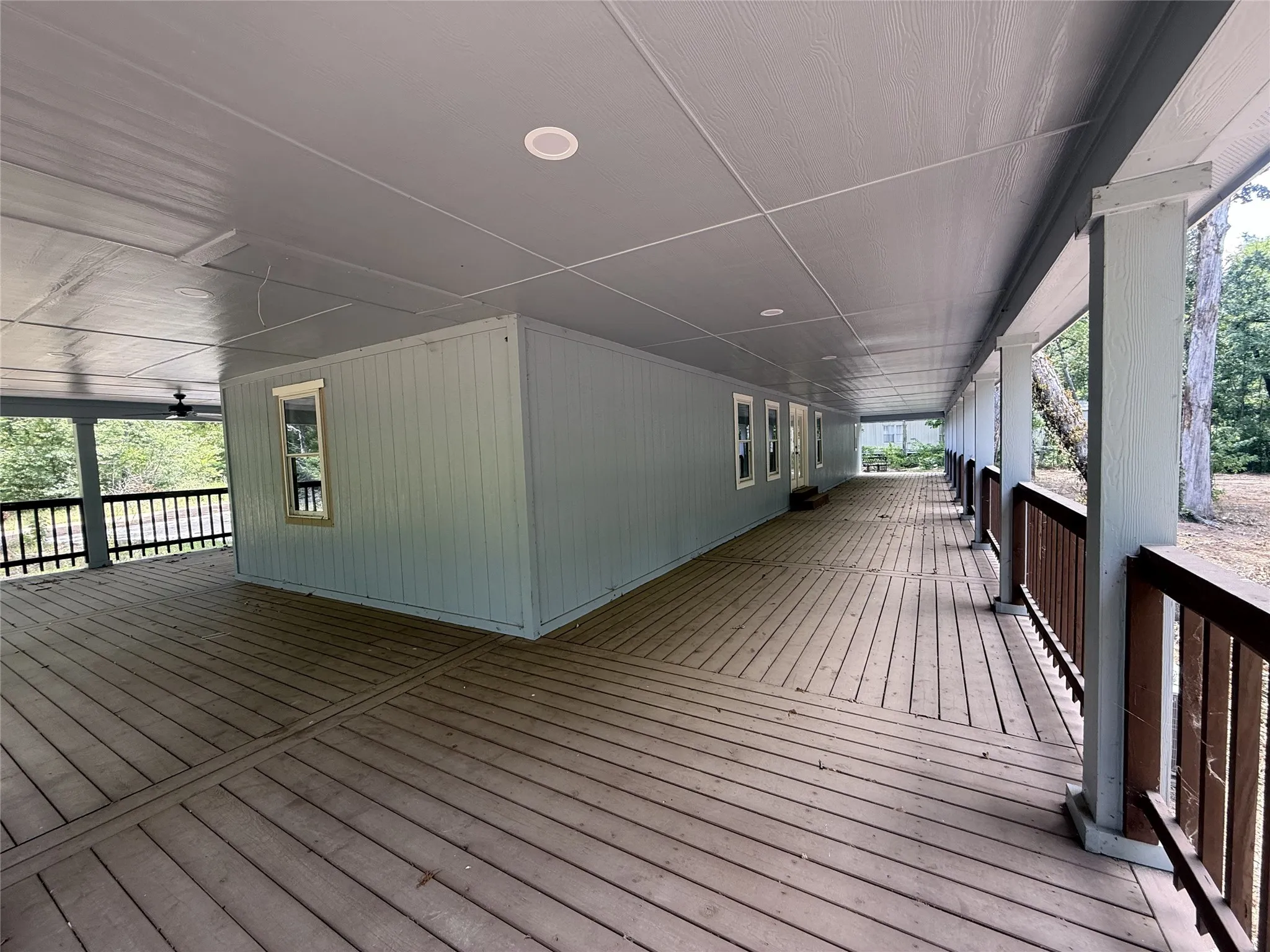 Mobile Home For Sale in Henderson County , 108 Charlies Pl Road, Trinidad, Texas 75163, 3 Bedroom, 2 Bathroom, Garage spaces, 1,216 Sqft, built in 2023, mls#21325552, Real Estate Agent in Trinidad, Homes For Sale in Henderson county, Homes For Sale in Trinidad, Realtor in Trinidad Texas, Real Estate Brokerage Independent Realty Texas, Luminita Cordes Realtor