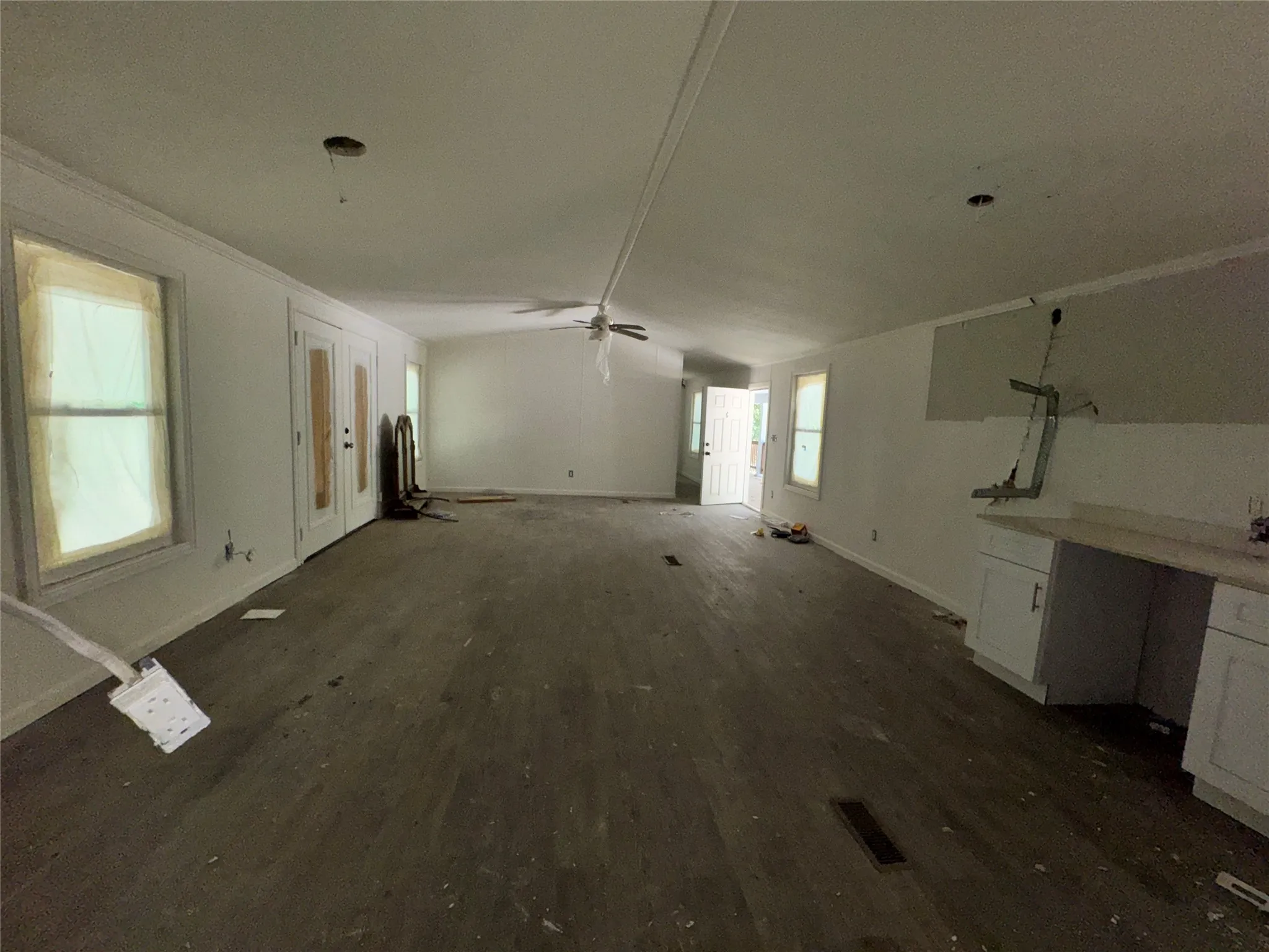 Mobile Home For Sale in Henderson County , 108 Charlies Pl Road, Trinidad, Texas 75163, 3 Bedroom, 2 Bathroom, Garage spaces, 1,216 Sqft, built in 2023, mls#21325552, Real Estate Agent in Trinidad, Homes For Sale in Henderson county, Homes For Sale in Trinidad, Realtor in Trinidad Texas, Real Estate Brokerage Independent Realty Texas, Luminita Cordes Realtor