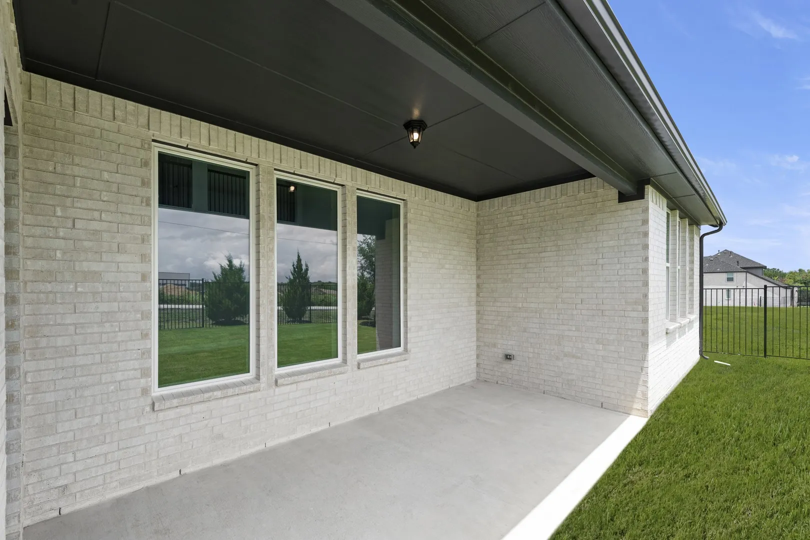 26. 2223 Wickersham - Patio