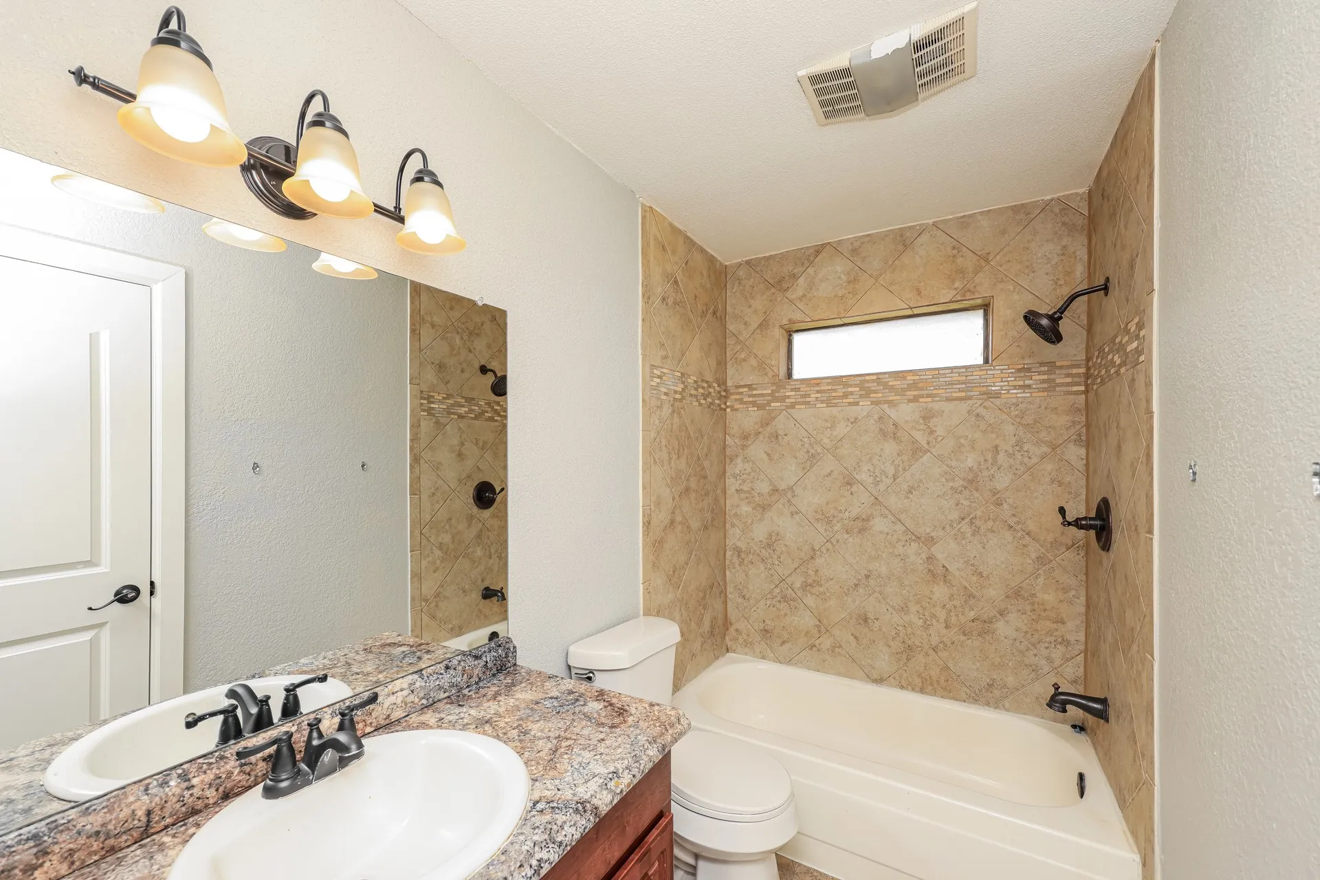 Single Family Residence For Sale in Dallas County , 1107 Carrington Court, Irving, Texas 75060, 3 Bedroom, 3 Bathroom, 2 Garage spaces, 1,867 Sqft, built in 1984, Price $354,100, mls#21325473, Real Estate Agent in Irving, Homes For Sale in Dallas county, Homes For Sale in Irving, Realtor in Irving Texas, Real Estate Brokerage Independent Realty Texas, Luminita Cordes Realtor