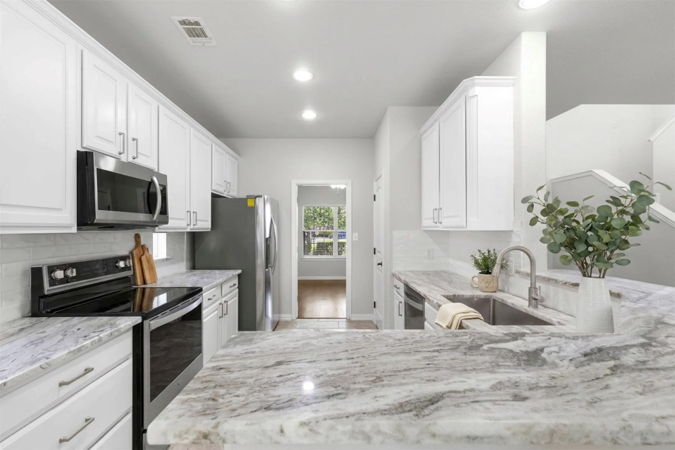 Single Family Residence For Rent in Collin County , 821 Westwood Court, Anna, Texas 75409, 4 Bedroom, 3 Bathroom, 2 Garage spaces, 2,675 Sqft, built in 2011, mls#21324785, Real Estate Agent in Anna, Homes For Rent in Collin county, Homes For Rent in Anna, Realtor in Anna Texas, Real Estate Brokerage Independent Realty Texas, Luminita Cordes Realtor
