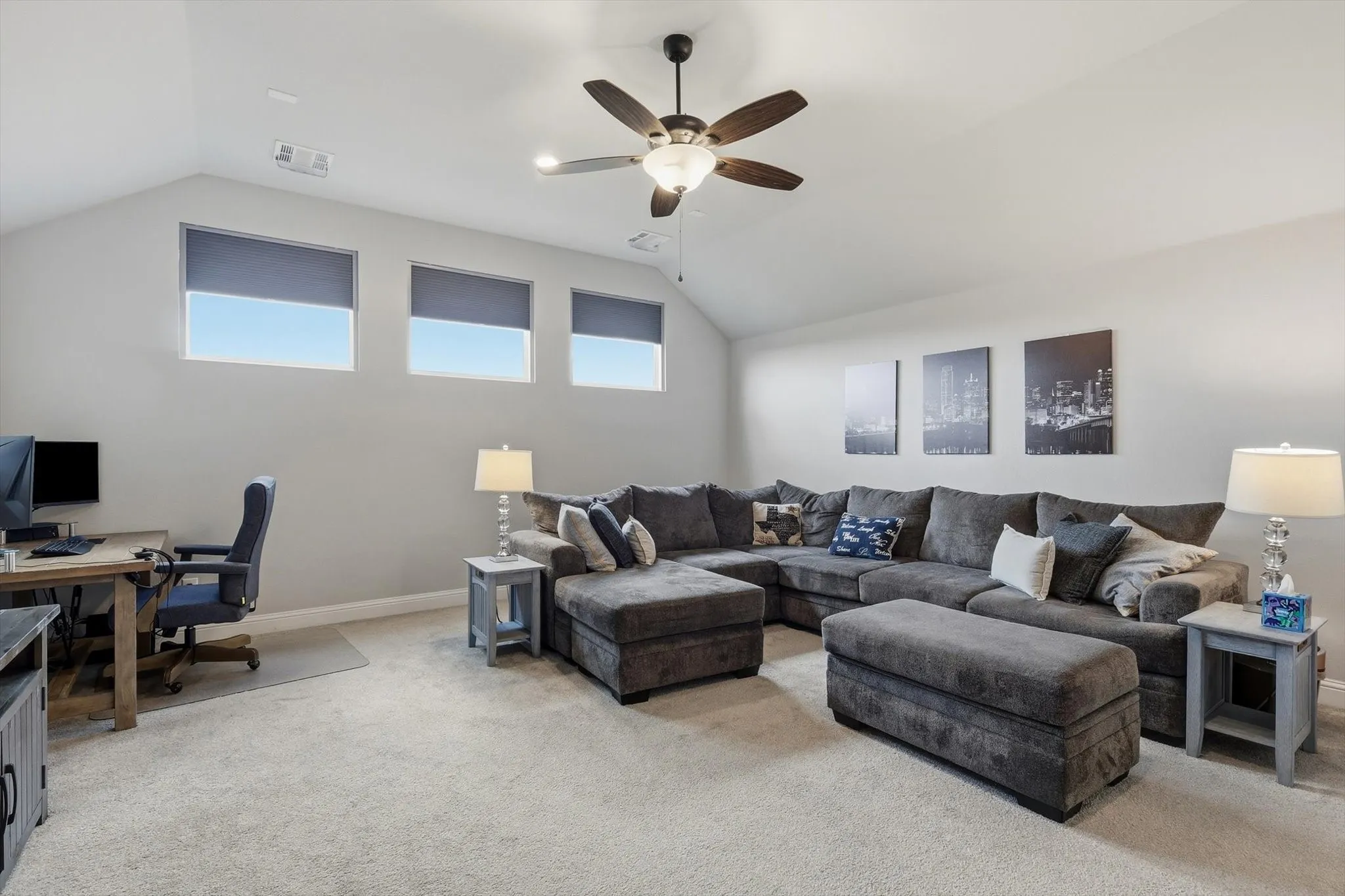 Single Family Residence For Sale in Ellis County , 1231 Poppie Lane, Midlothian, Texas 76065, 4 Bedroom, 4 Bathroom, 3 Garage spaces, 3,504 Sqft, built in 2019, mls#21324428, Real Estate Agent in Midlothian, Homes For Sale in Ellis county, Homes For Sale in Midlothian, Realtor in Midlothian Texas, Real Estate Brokerage Independent Realty Texas, Luminita Cordes Realtor