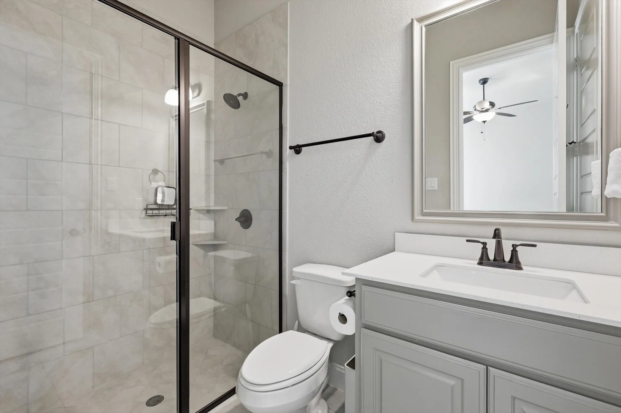 Single Family Residence For Sale in Ellis County , 1231 Poppie Lane, Midlothian, Texas 76065, 4 Bedroom, 4 Bathroom, 3 Garage spaces, 3,504 Sqft, built in 2019, mls#21324428, Real Estate Agent in Midlothian, Homes For Sale in Ellis county, Homes For Sale in Midlothian, Realtor in Midlothian Texas, Real Estate Brokerage Independent Realty Texas, Luminita Cordes Realtor