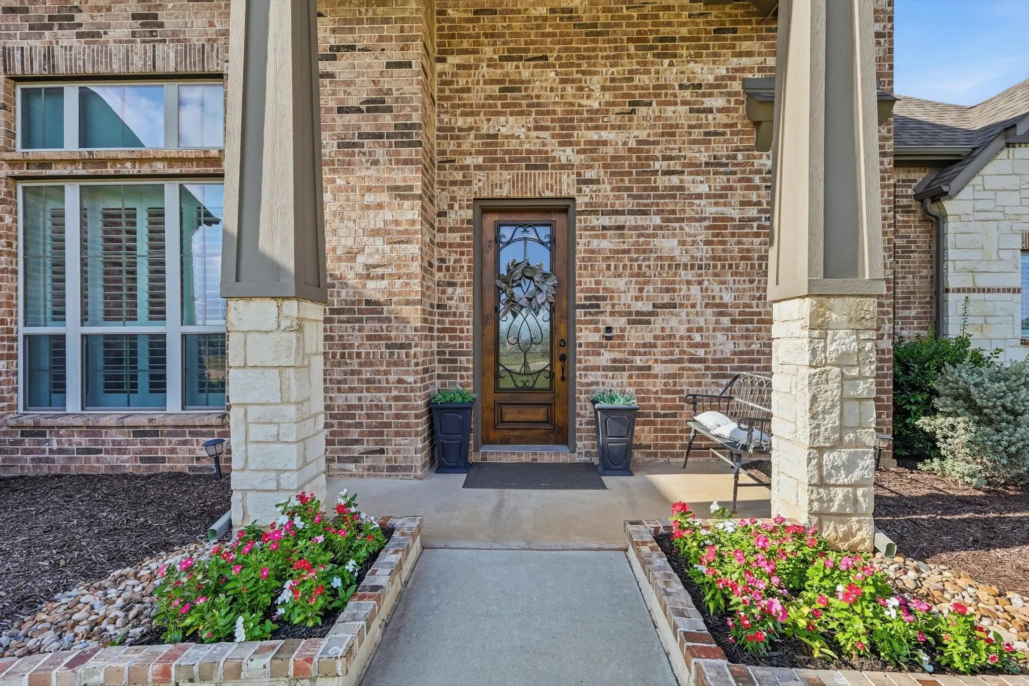 Single Family Residence For Sale in Ellis County , 1231 Poppie Lane, Midlothian, Texas 76065, 4 Bedroom, 4 Bathroom, 3 Garage spaces, 3,504 Sqft, built in 2019, mls#21324428, Real Estate Agent in Midlothian, Homes For Sale in Ellis county, Homes For Sale in Midlothian, Realtor in Midlothian Texas, Real Estate Brokerage Independent Realty Texas, Luminita Cordes Realtor