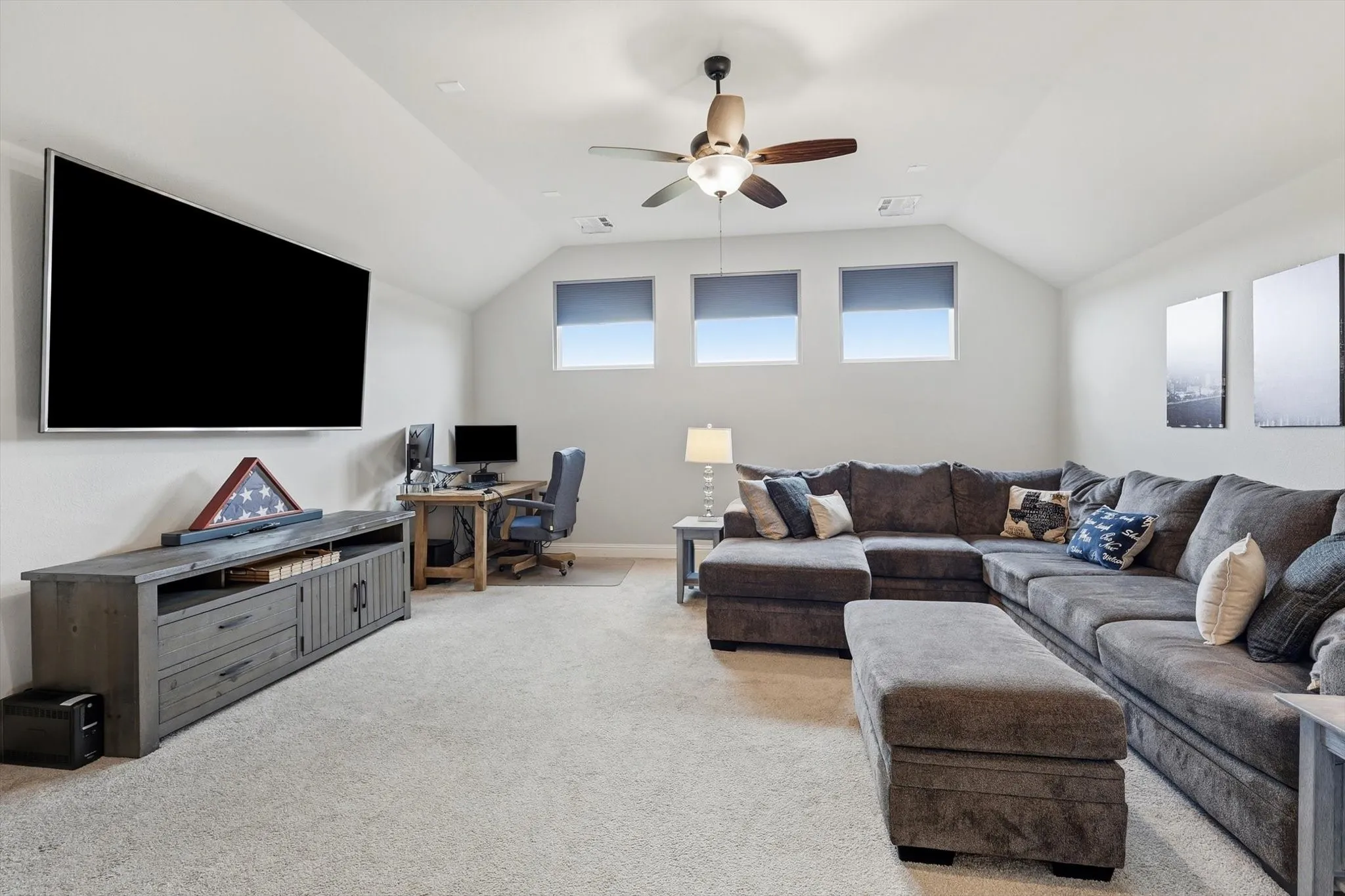 Single Family Residence For Sale in Ellis County , 1231 Poppie Lane, Midlothian, Texas 76065, 4 Bedroom, 4 Bathroom, 3 Garage spaces, 3,504 Sqft, built in 2019, mls#21324428, Real Estate Agent in Midlothian, Homes For Sale in Ellis county, Homes For Sale in Midlothian, Realtor in Midlothian Texas, Real Estate Brokerage Independent Realty Texas, Luminita Cordes Realtor