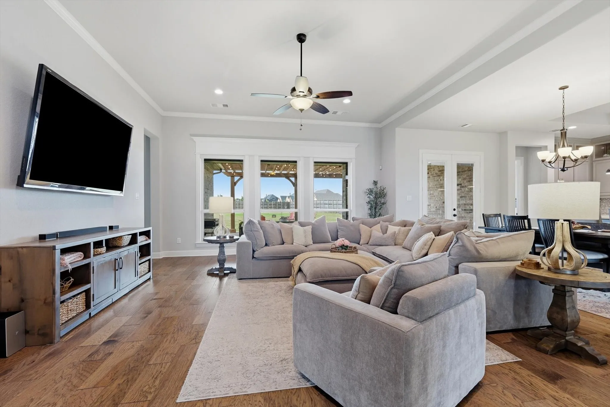 Single Family Residence For Sale in Ellis County , 1231 Poppie Lane, Midlothian, Texas 76065, 4 Bedroom, 4 Bathroom, 3 Garage spaces, 3,504 Sqft, built in 2019, mls#21324428, Real Estate Agent in Midlothian, Homes For Sale in Ellis county, Homes For Sale in Midlothian, Realtor in Midlothian Texas, Real Estate Brokerage Independent Realty Texas, Luminita Cordes Realtor