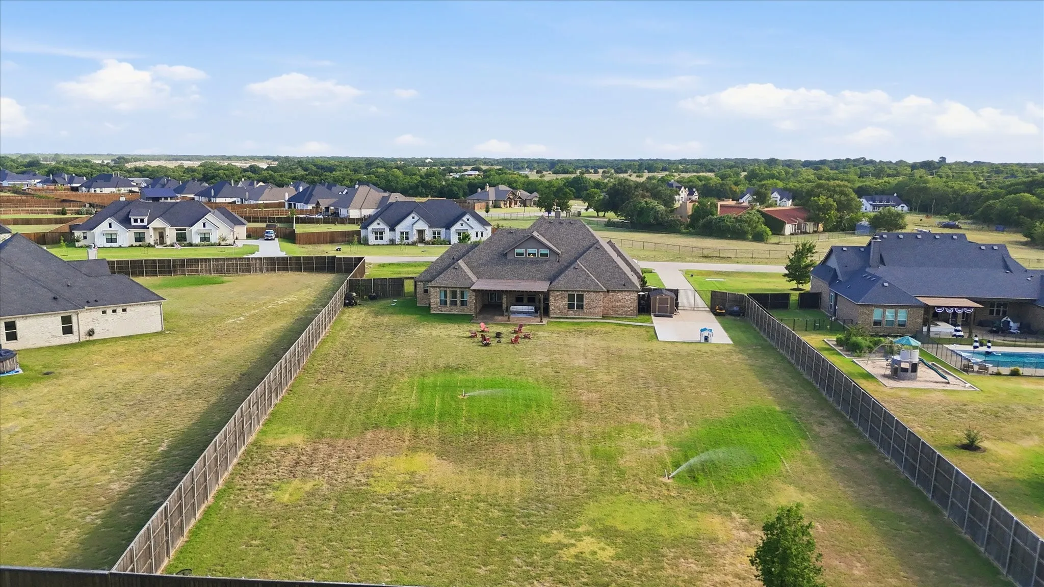 Single Family Residence For Sale in Ellis County , 1231 Poppie Lane, Midlothian, Texas 76065, 4 Bedroom, 4 Bathroom, 3 Garage spaces, 3,504 Sqft, built in 2019, mls#21324428, Real Estate Agent in Midlothian, Homes For Sale in Ellis county, Homes For Sale in Midlothian, Realtor in Midlothian Texas, Real Estate Brokerage Independent Realty Texas, Luminita Cordes Realtor
