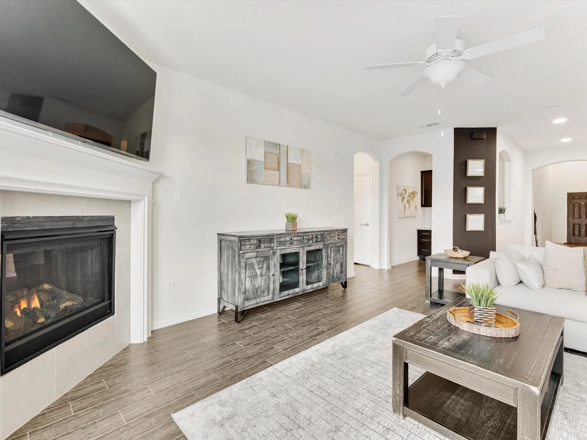 Single Family Residence For Sale in Johnson County , 3809 Cicada Lane, Mansfield, Texas 76084, 4 Bedroom, 4 Bathroom, 2 Garage spaces, 3,467 Sqft, built in 2018, mls#21325121, Real Estate Agent in Mansfield, Homes For Sale in Johnson county, Homes For Sale in Mansfield, Realtor in Mansfield Texas, Real Estate Brokerage Independent Realty Texas, Luminita Cordes Realtor