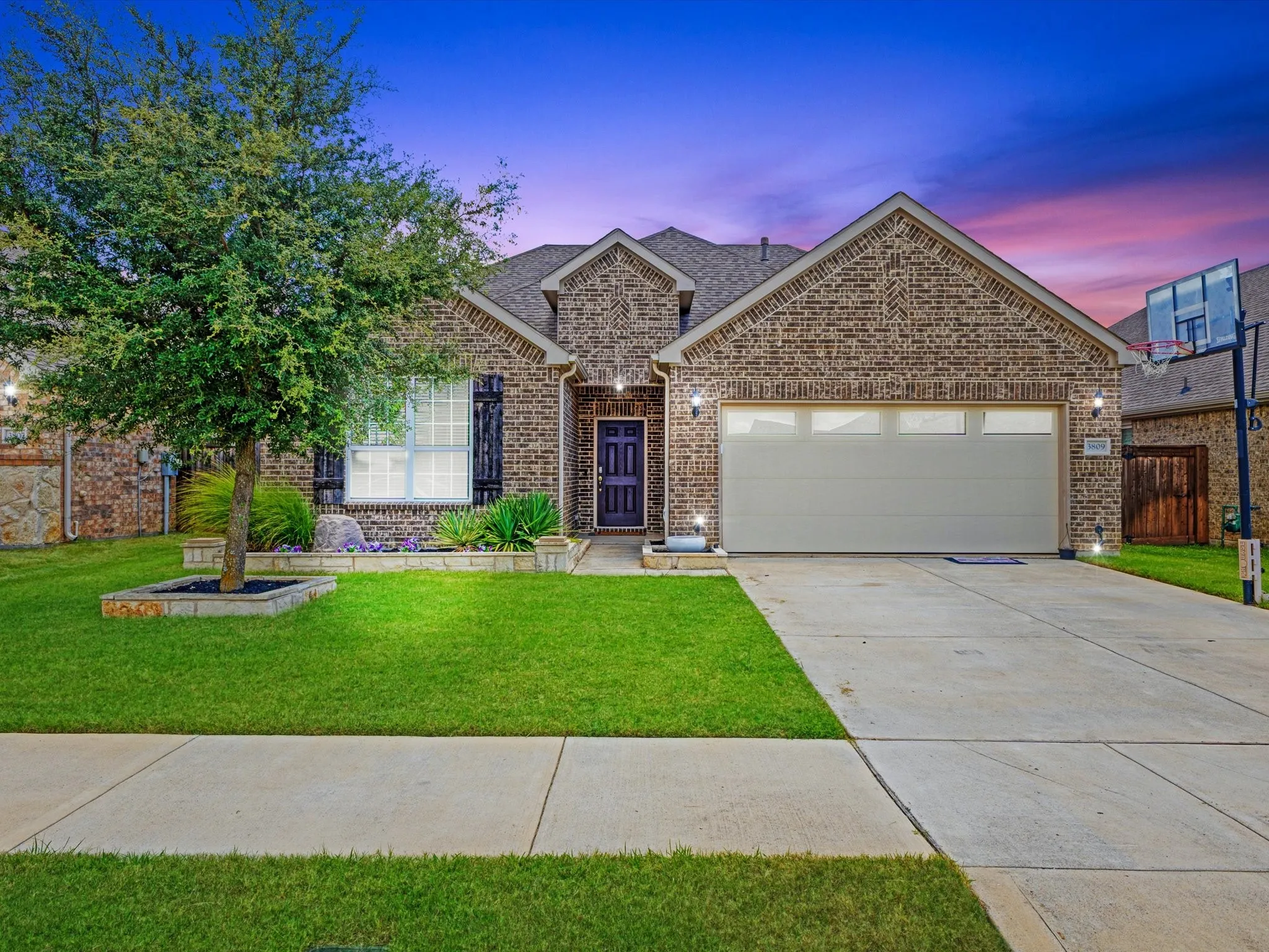 Single Family Residence For Sale in Johnson County , 3809 Cicada Lane, Mansfield, Texas 76084, 4 Bedroom, 4 Bathroom, 2 Garage spaces, 3,467 Sqft, built in 2018, mls#21325121, Real Estate Agent in Mansfield, Homes For Sale in Johnson county, Homes For Sale in Mansfield, Realtor in Mansfield Texas, Real Estate Brokerage Independent Realty Texas, Luminita Cordes Realtor