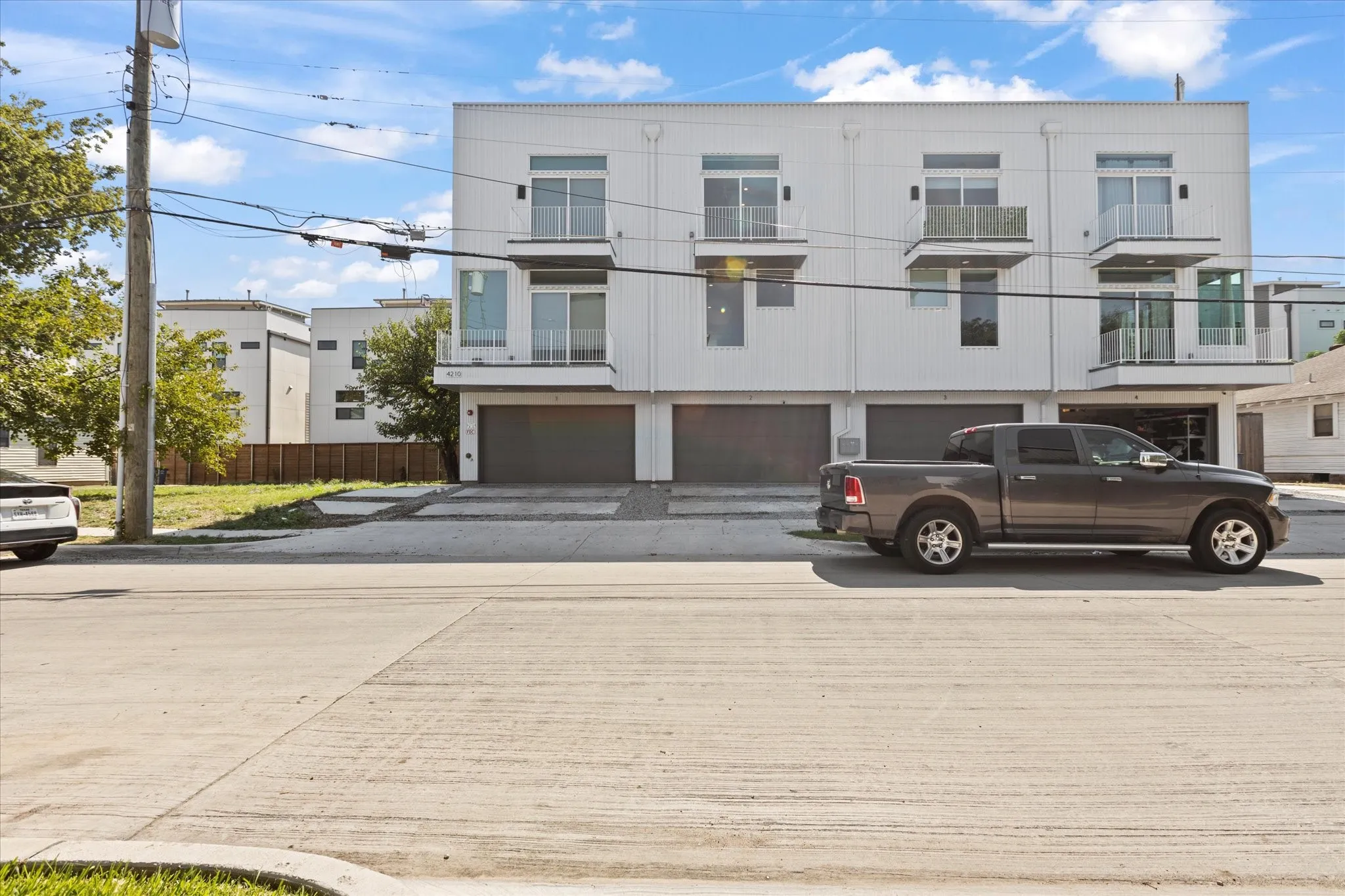 Condominium For Rent in Dallas County , 4210 Delano Place 1, Dallas, Texas 75204, 3 Bedroom, 4 Bathroom, 2 Garage spaces, 1,857 Sqft, built in 2020, mls#21325568, Real Estate Agent in Dallas, Homes For Rent in Dallas county, Homes For Rent in Dallas, Realtor in Dallas Texas, Real Estate Brokerage Independent Realty Texas, Luminita Cordes Realtor
