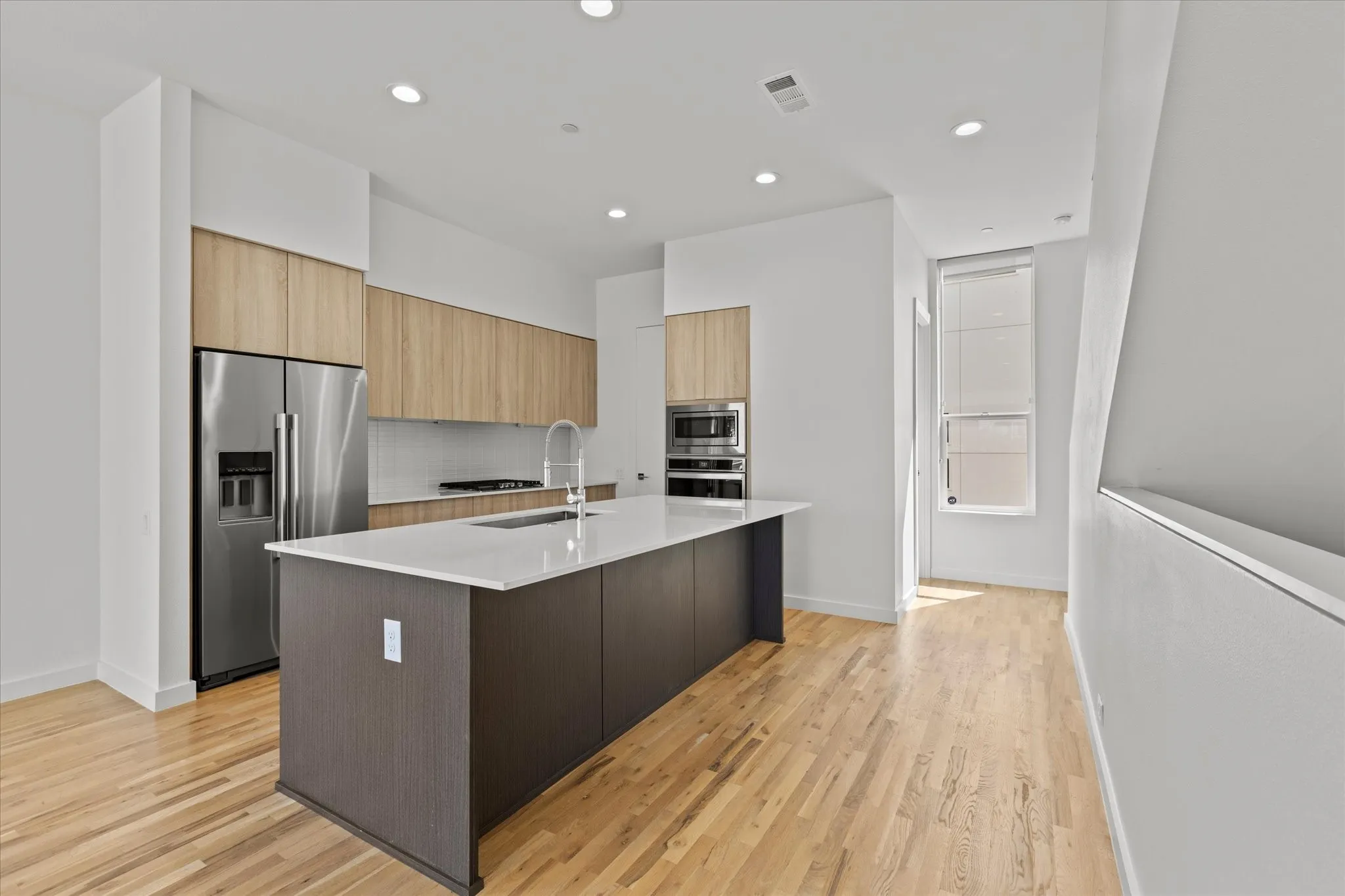 Condominium For Rent in Dallas County , 4210 Delano Place 1, Dallas, Texas 75204, 3 Bedroom, 4 Bathroom, 2 Garage spaces, 1,857 Sqft, built in 2020, mls#21325568, Real Estate Agent in Dallas, Homes For Rent in Dallas county, Homes For Rent in Dallas, Realtor in Dallas Texas, Real Estate Brokerage Independent Realty Texas, Luminita Cordes Realtor