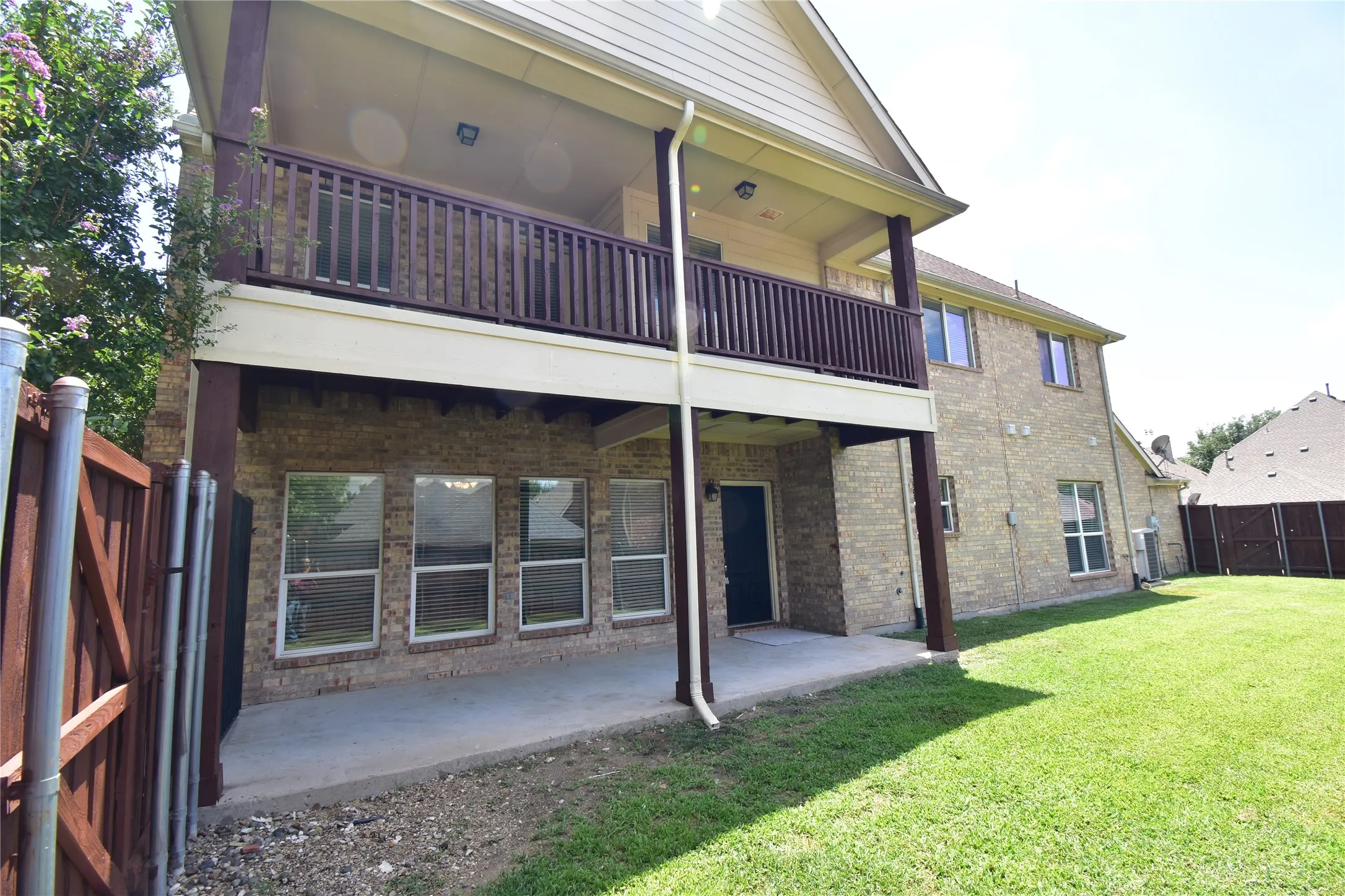 Single Family Residence For Rent in Collin County , 7993 Crampton Lane, Frisco, Texas 75035, 3 Bedroom, 3 Bathroom, 2 Garage spaces, 2,182 Sqft, built in 2008, mls#21325591, Real Estate Agent in Frisco, Homes For Rent in Collin county, Homes For Rent in Frisco, Realtor in Frisco Texas, Real Estate Brokerage Independent Realty Texas, Luminita Cordes Realtor