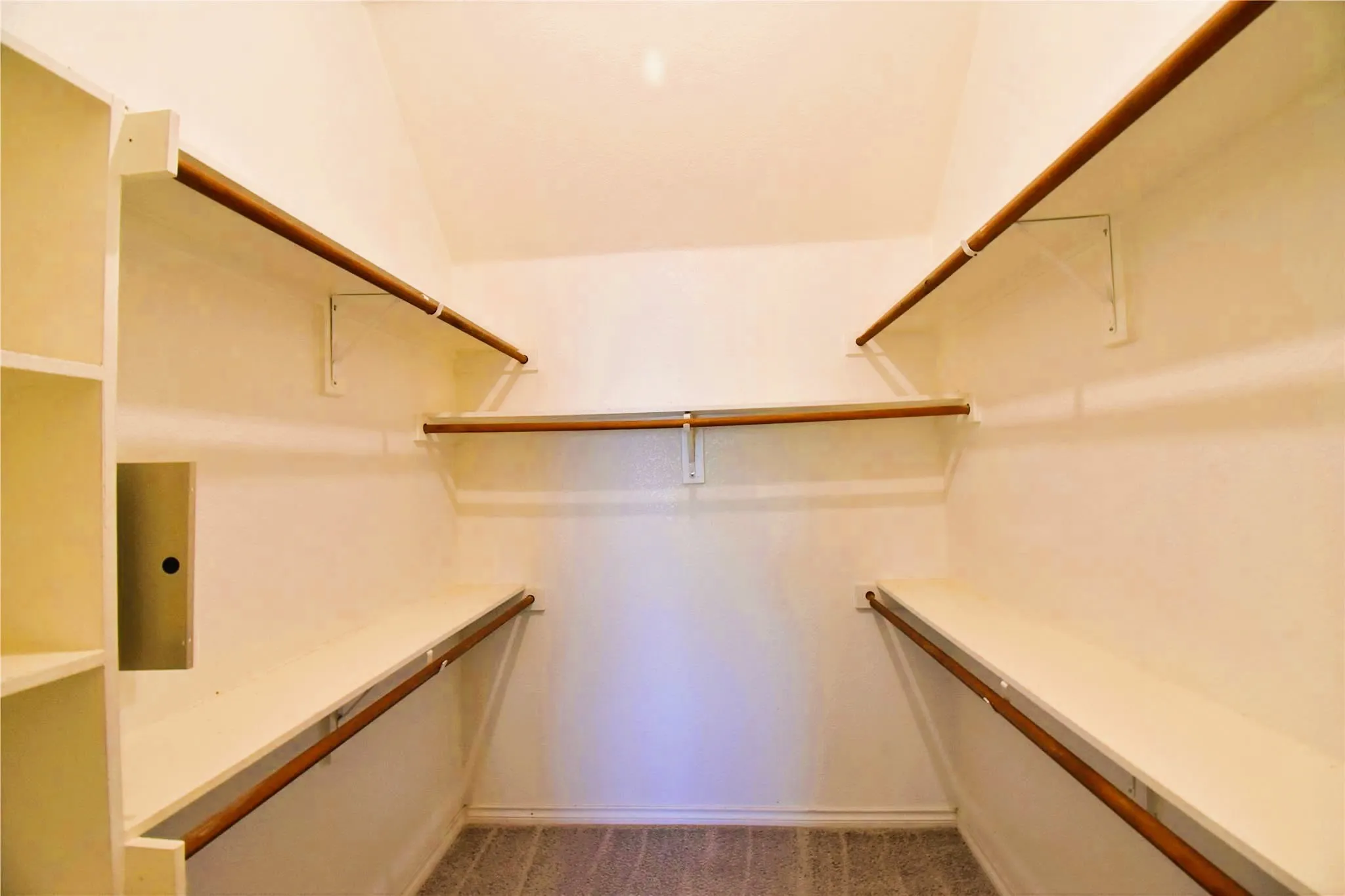 Single Family Residence For Rent in Collin County , 7993 Crampton Lane, Frisco, Texas 75035, 3 Bedroom, 3 Bathroom, 2 Garage spaces, 2,182 Sqft, built in 2008, mls#21325591, Real Estate Agent in Frisco, Homes For Rent in Collin county, Homes For Rent in Frisco, Realtor in Frisco Texas, Real Estate Brokerage Independent Realty Texas, Luminita Cordes Realtor