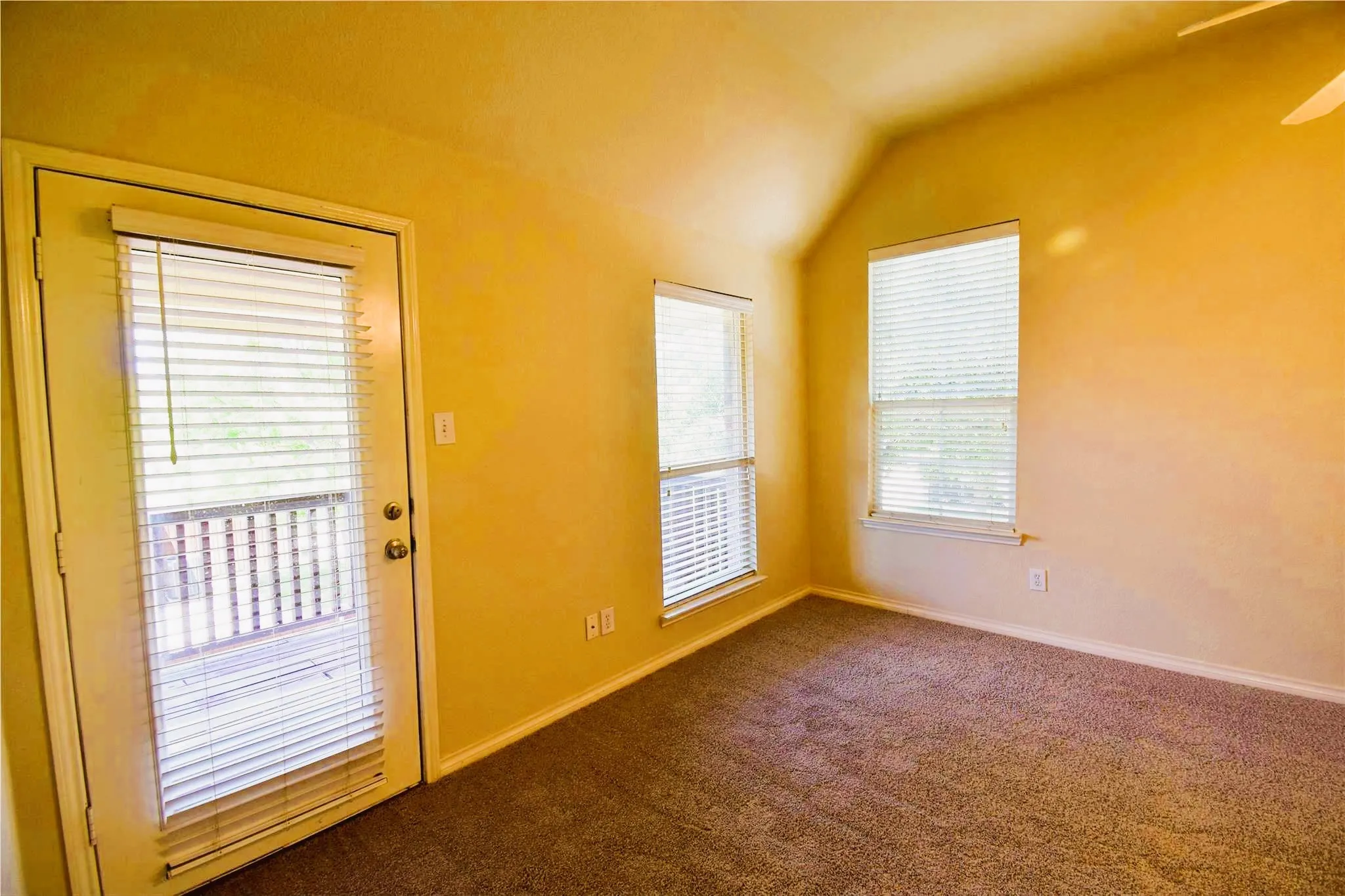 Single Family Residence For Rent in Collin County , 7993 Crampton Lane, Frisco, Texas 75035, 3 Bedroom, 3 Bathroom, 2 Garage spaces, 2,182 Sqft, built in 2008, mls#21325591, Real Estate Agent in Frisco, Homes For Rent in Collin county, Homes For Rent in Frisco, Realtor in Frisco Texas, Real Estate Brokerage Independent Realty Texas, Luminita Cordes Realtor