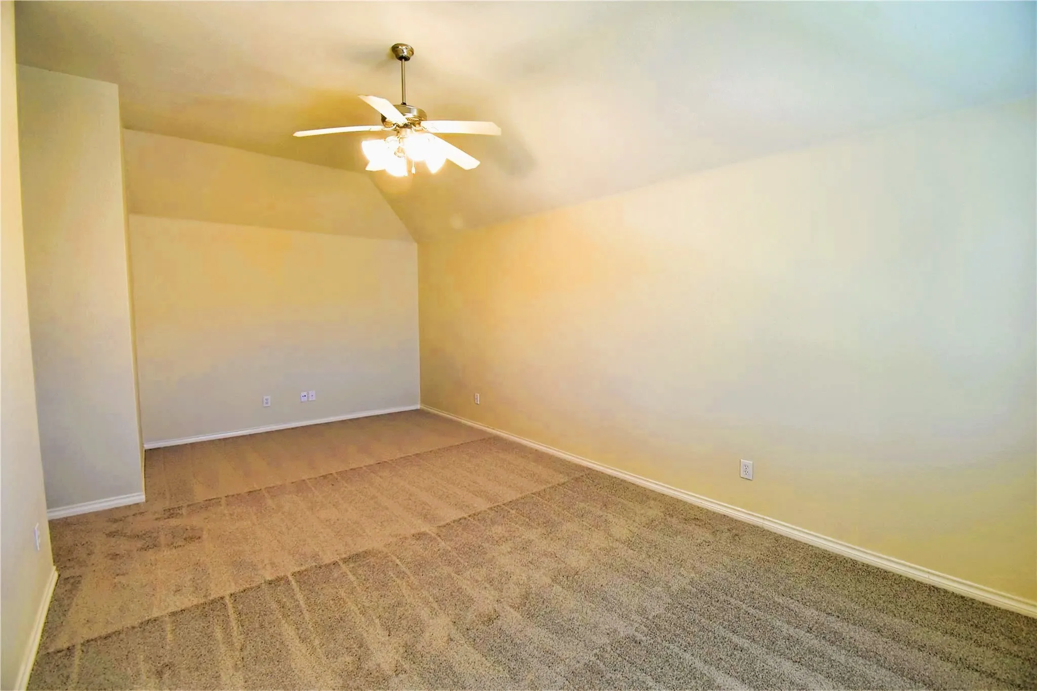 Single Family Residence For Rent in Collin County , 7993 Crampton Lane, Frisco, Texas 75035, 3 Bedroom, 3 Bathroom, 2 Garage spaces, 2,182 Sqft, built in 2008, mls#21325591, Real Estate Agent in Frisco, Homes For Rent in Collin county, Homes For Rent in Frisco, Realtor in Frisco Texas, Real Estate Brokerage Independent Realty Texas, Luminita Cordes Realtor