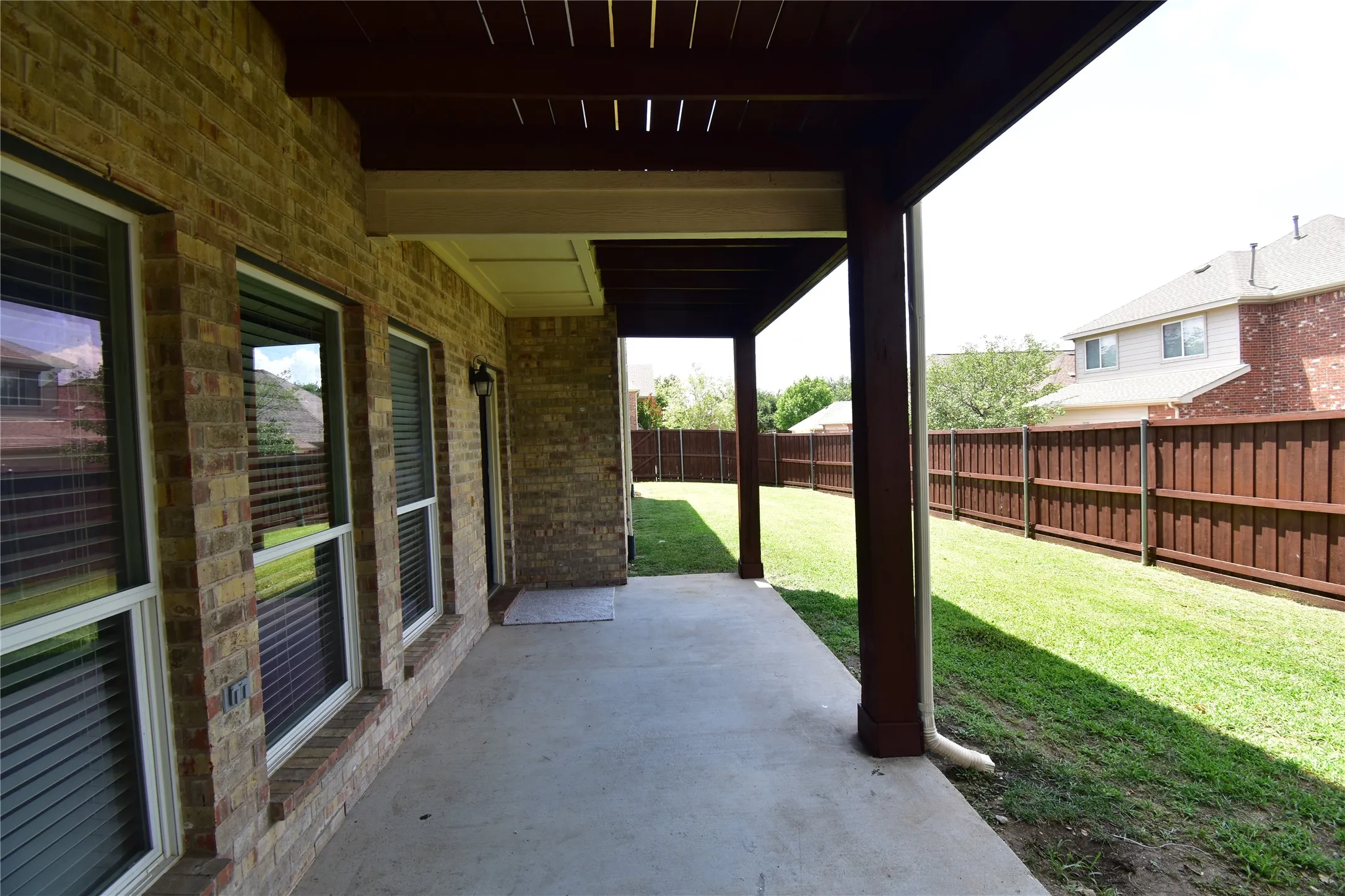 Single Family Residence For Rent in Collin County , 7993 Crampton Lane, Frisco, Texas 75035, 3 Bedroom, 3 Bathroom, 2 Garage spaces, 2,182 Sqft, built in 2008, mls#21325591, Real Estate Agent in Frisco, Homes For Rent in Collin county, Homes For Rent in Frisco, Realtor in Frisco Texas, Real Estate Brokerage Independent Realty Texas, Luminita Cordes Realtor