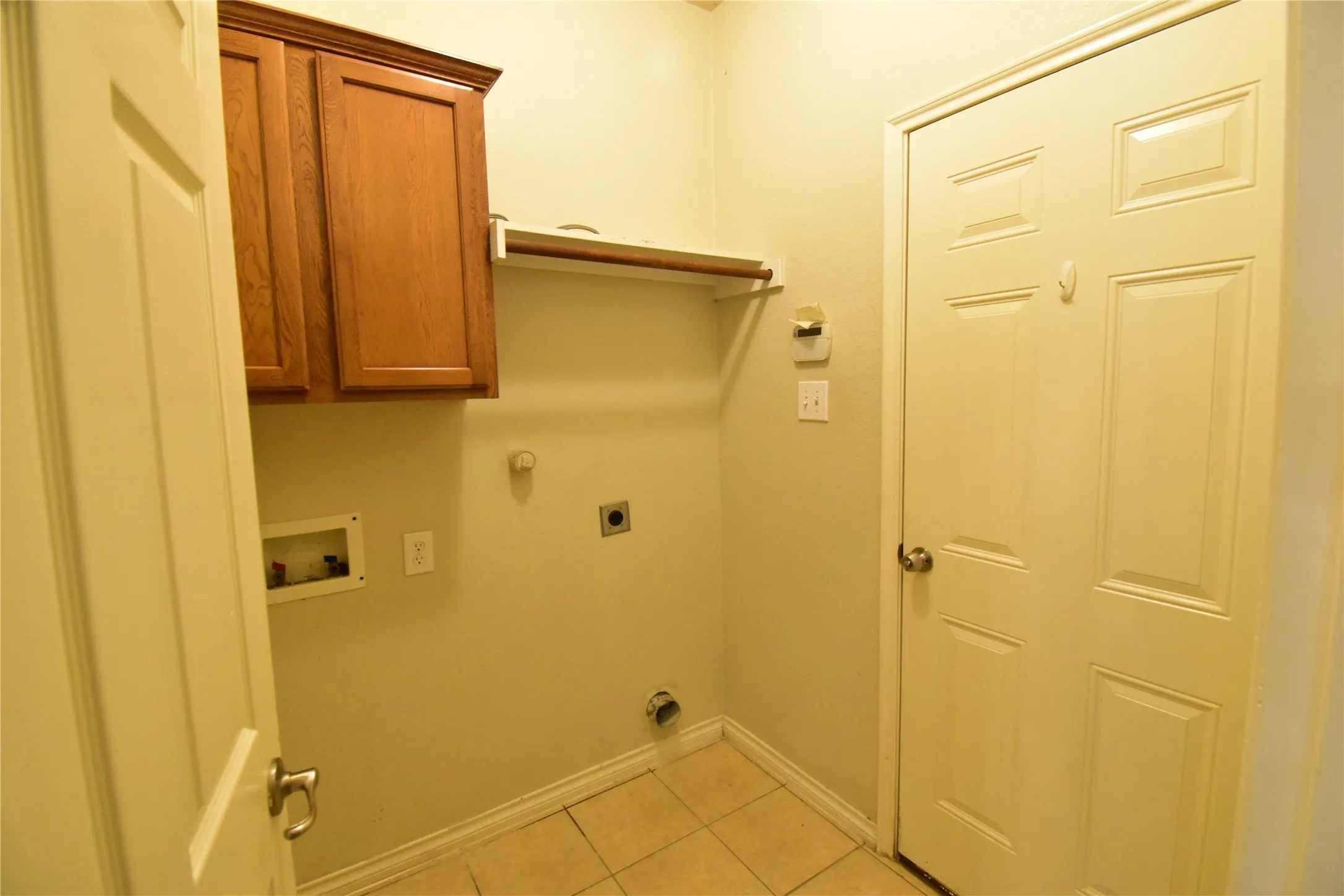 Single Family Residence For Rent in Collin County , 7993 Crampton Lane, Frisco, Texas 75035, 3 Bedroom, 3 Bathroom, 2 Garage spaces, 2,182 Sqft, built in 2008, mls#21325591, Real Estate Agent in Frisco, Homes For Rent in Collin county, Homes For Rent in Frisco, Realtor in Frisco Texas, Real Estate Brokerage Independent Realty Texas, Luminita Cordes Realtor