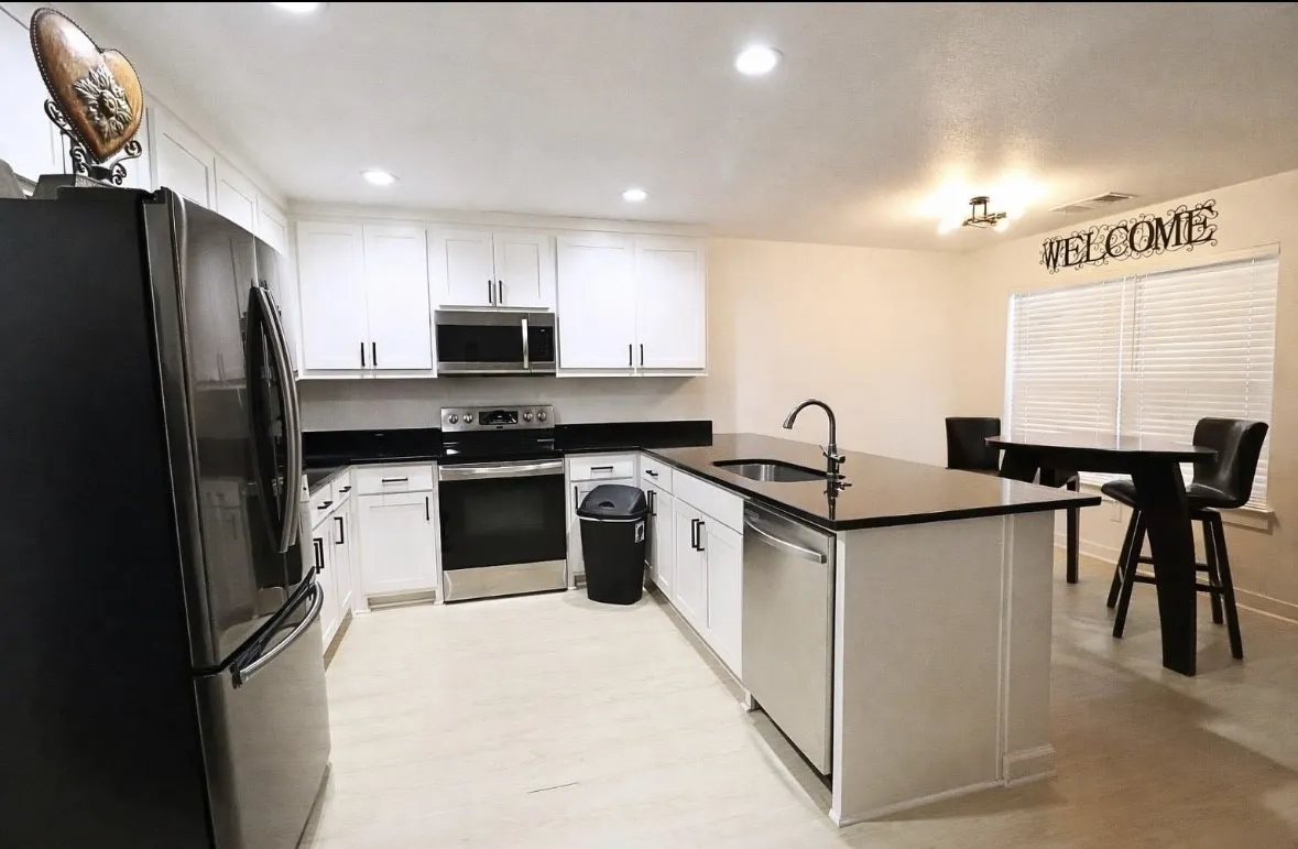 Single Family Residence For Rent in Kaufman County , 309 Thomas Street, Terrell, Texas 75160, 3 Bedroom, 2 Bathroom, 1 Garage spaces, 1,235 Sqft, built in 2020, mls#21325616, Real Estate Agent in Terrell, Homes For Rent in Kaufman county, Homes For Rent in Terrell, Realtor in Terrell Texas, Real Estate Brokerage Independent Realty Texas, Luminita Cordes Realtor