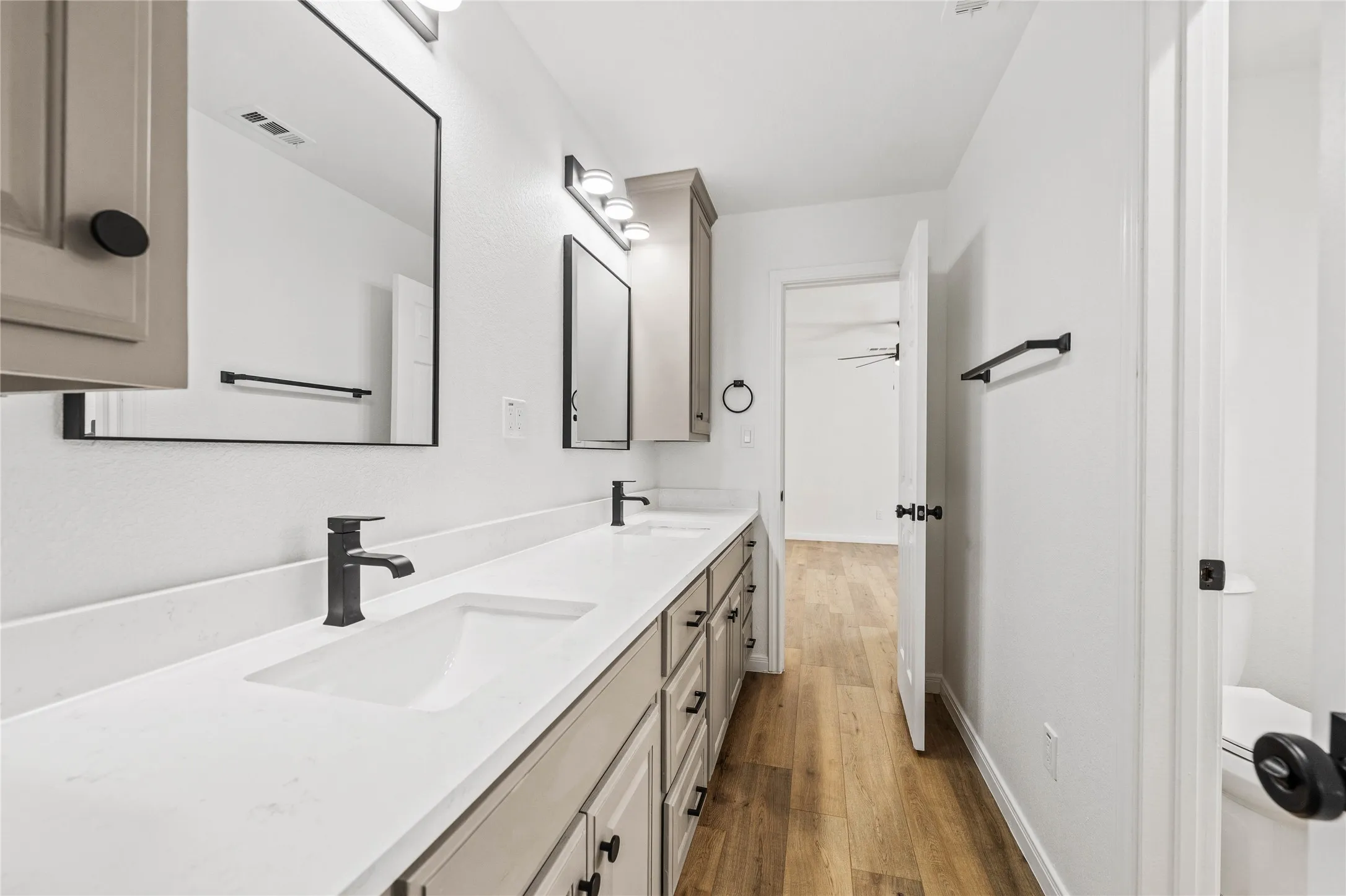 Duplex For Sale in Mc Lennan County , 1903 S 11th Street, Waco, Texas 76706, 0, 0, Garage spaces, 3,518 Sqft, built in 2014, Price $1,250,000, mls#21320407, Real Estate Agent in Waco, Homes For Sale in Mc Lennan county, Homes For Sale in Waco, Realtor in Waco Texas, Real Estate Brokerage Independent Realty Texas, Luminita Cordes Realtor