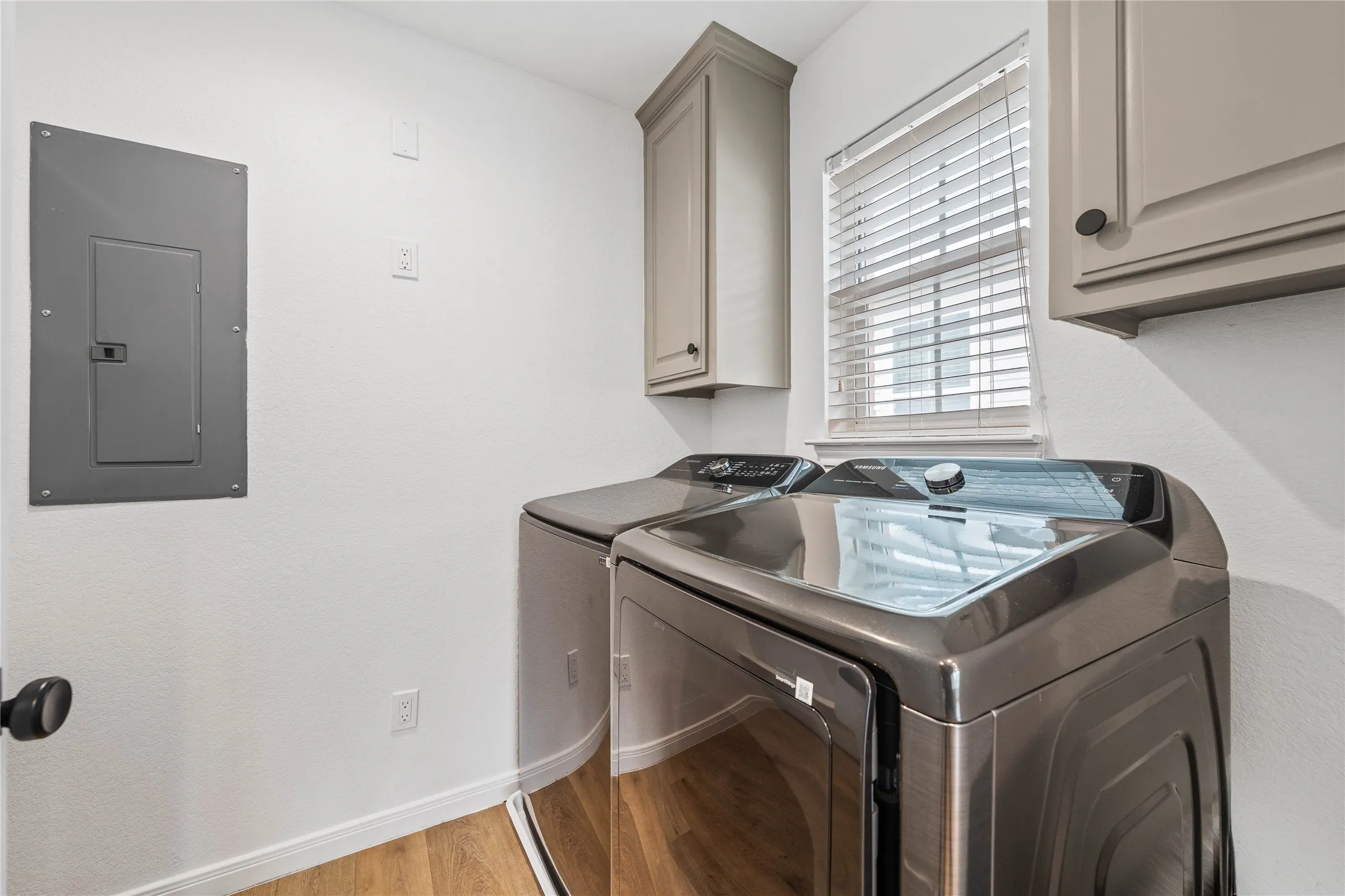 Duplex For Sale in Mc Lennan County , 1903 S 11th Street, Waco, Texas 76706, 0, 0, Garage spaces, 3,518 Sqft, built in 2014, Price $1,250,000, mls#21320407, Real Estate Agent in Waco, Homes For Sale in Mc Lennan county, Homes For Sale in Waco, Realtor in Waco Texas, Real Estate Brokerage Independent Realty Texas, Luminita Cordes Realtor