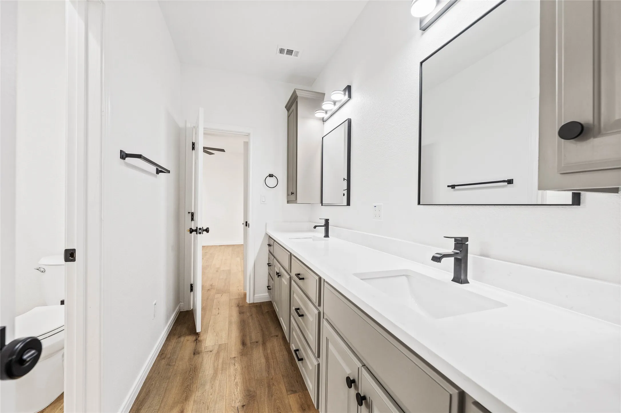 Duplex For Sale in Mc Lennan County , 1903 S 11th Street, Waco, Texas 76706, 0, 0, Garage spaces, 3,518 Sqft, built in 2014, Price $1,250,000, mls#21320407, Real Estate Agent in Waco, Homes For Sale in Mc Lennan county, Homes For Sale in Waco, Realtor in Waco Texas, Real Estate Brokerage Independent Realty Texas, Luminita Cordes Realtor